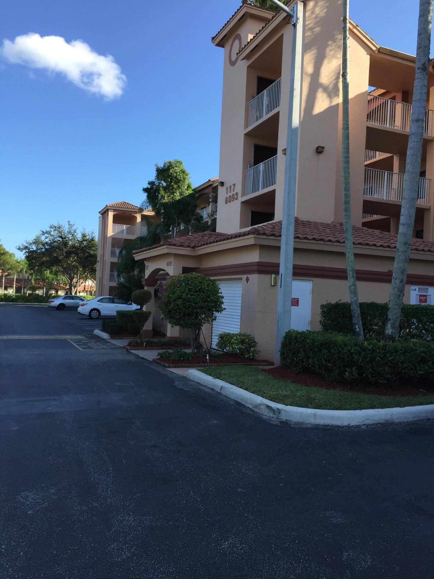 Delray Beach, FL 33484,6093 Pointe Regal CIR 307