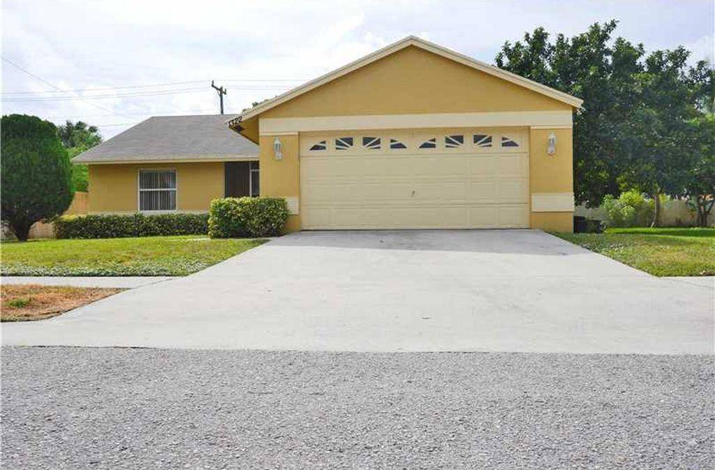 Lantana, FL 33462,1322 W Indies WAY