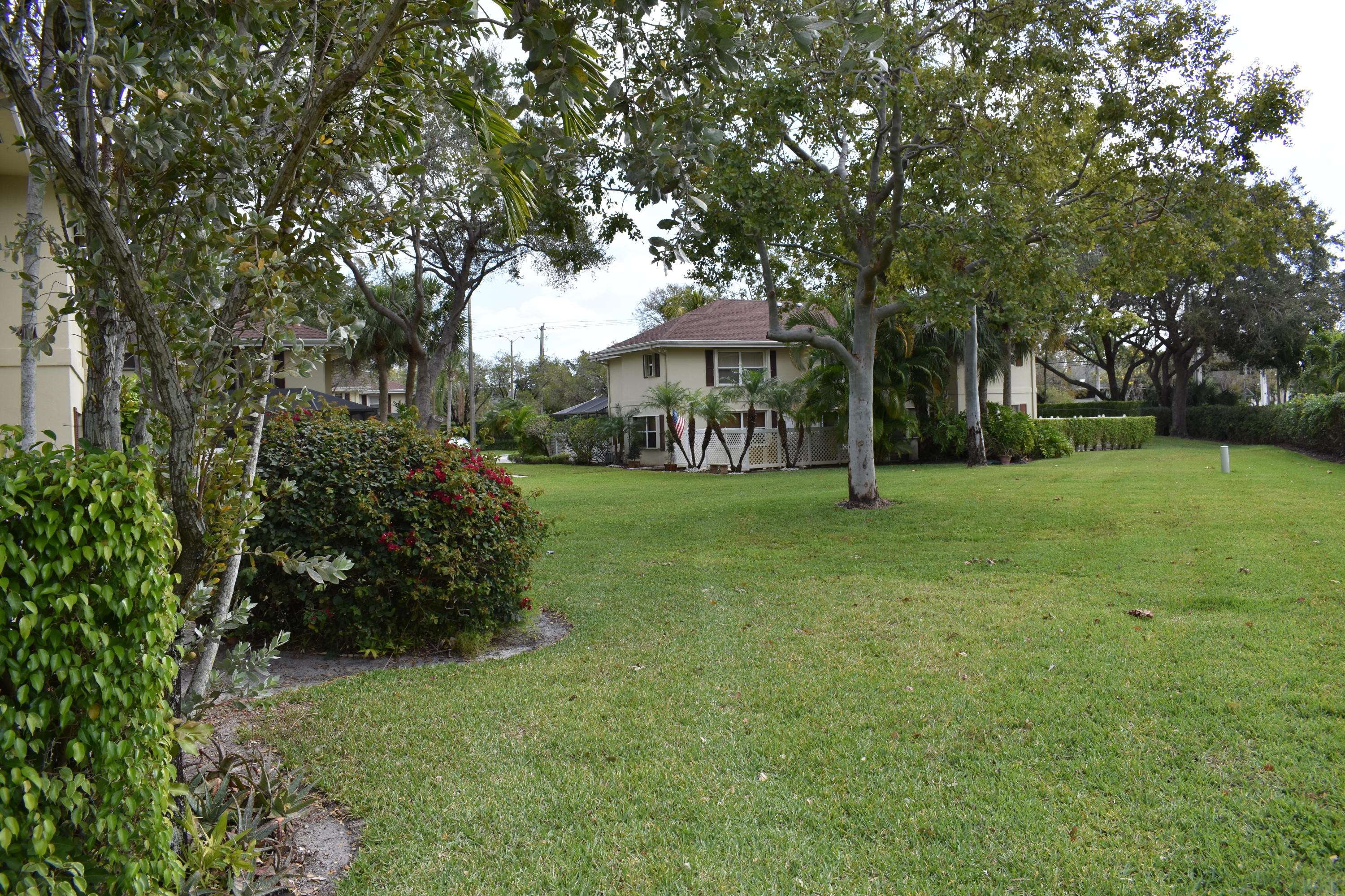 Royal Palm Beach, FL 33411,44 Essex CT C