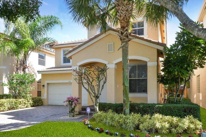 Delray Beach, FL 33445,1135 E Magnolia CIR