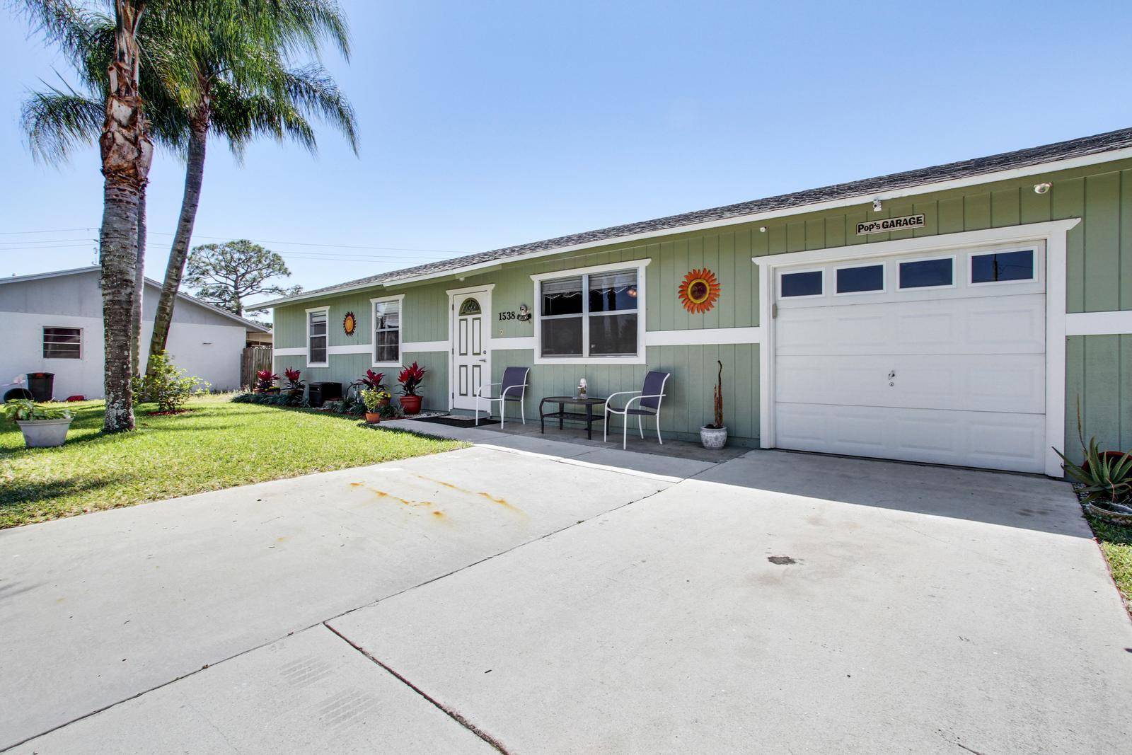 Jensen Beach, FL 34957,1538 NE W 21st TER