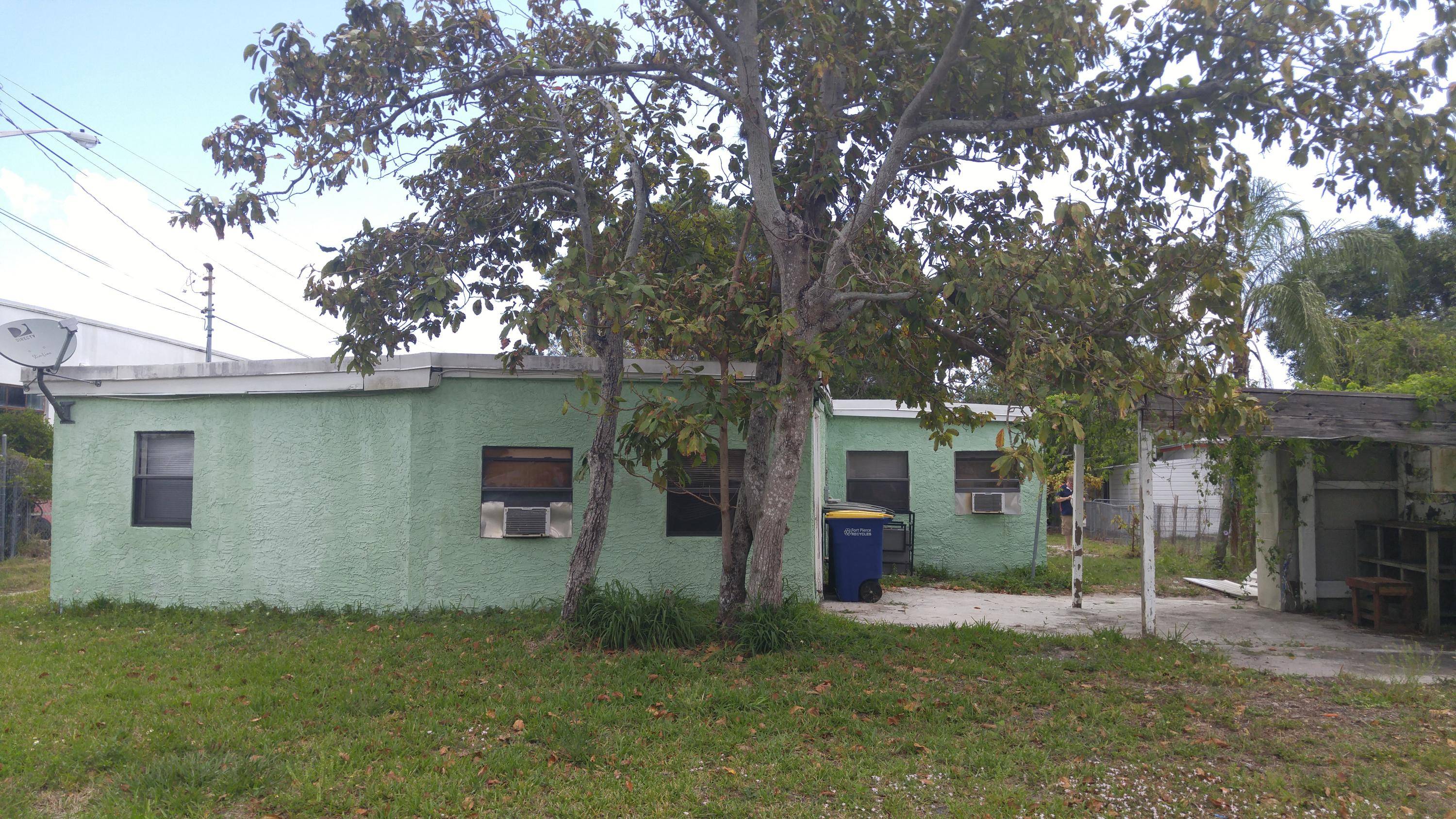 Fort Pierce, FL 34950,107 S 22nd ST