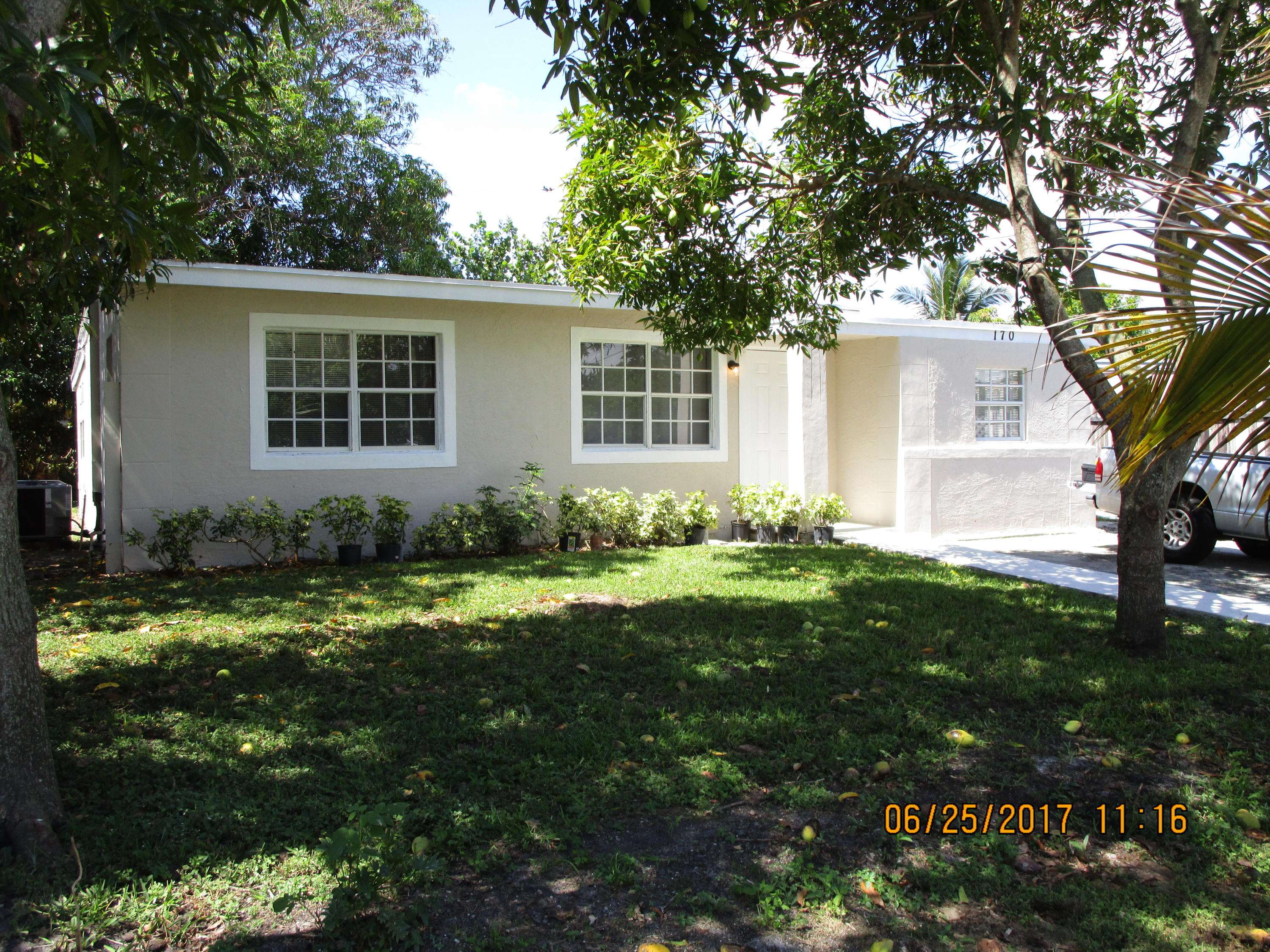 Lantana, FL 33462,170 Plum Tree DR