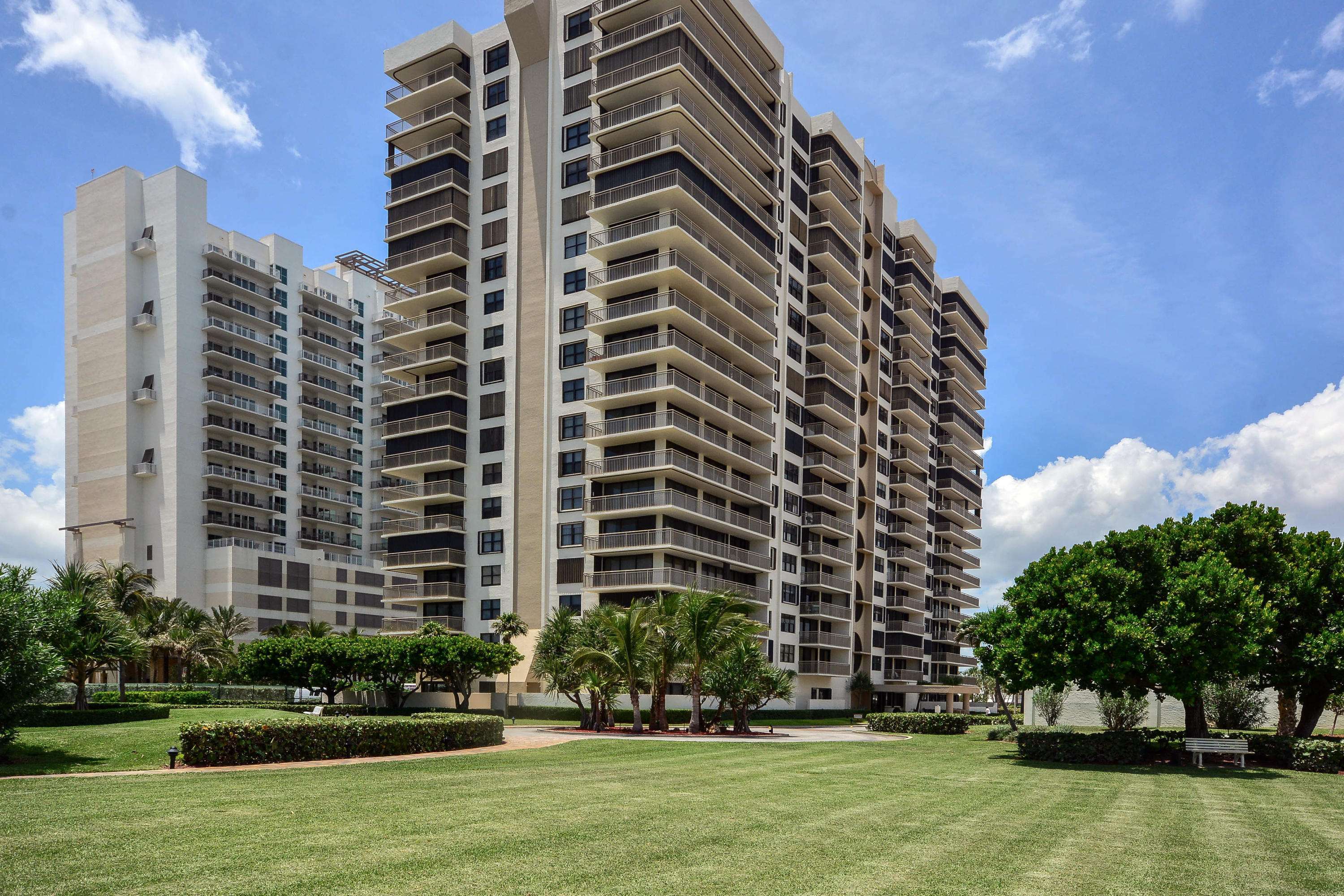 Singer Island, FL 33404,3400 N Ocean DR 203