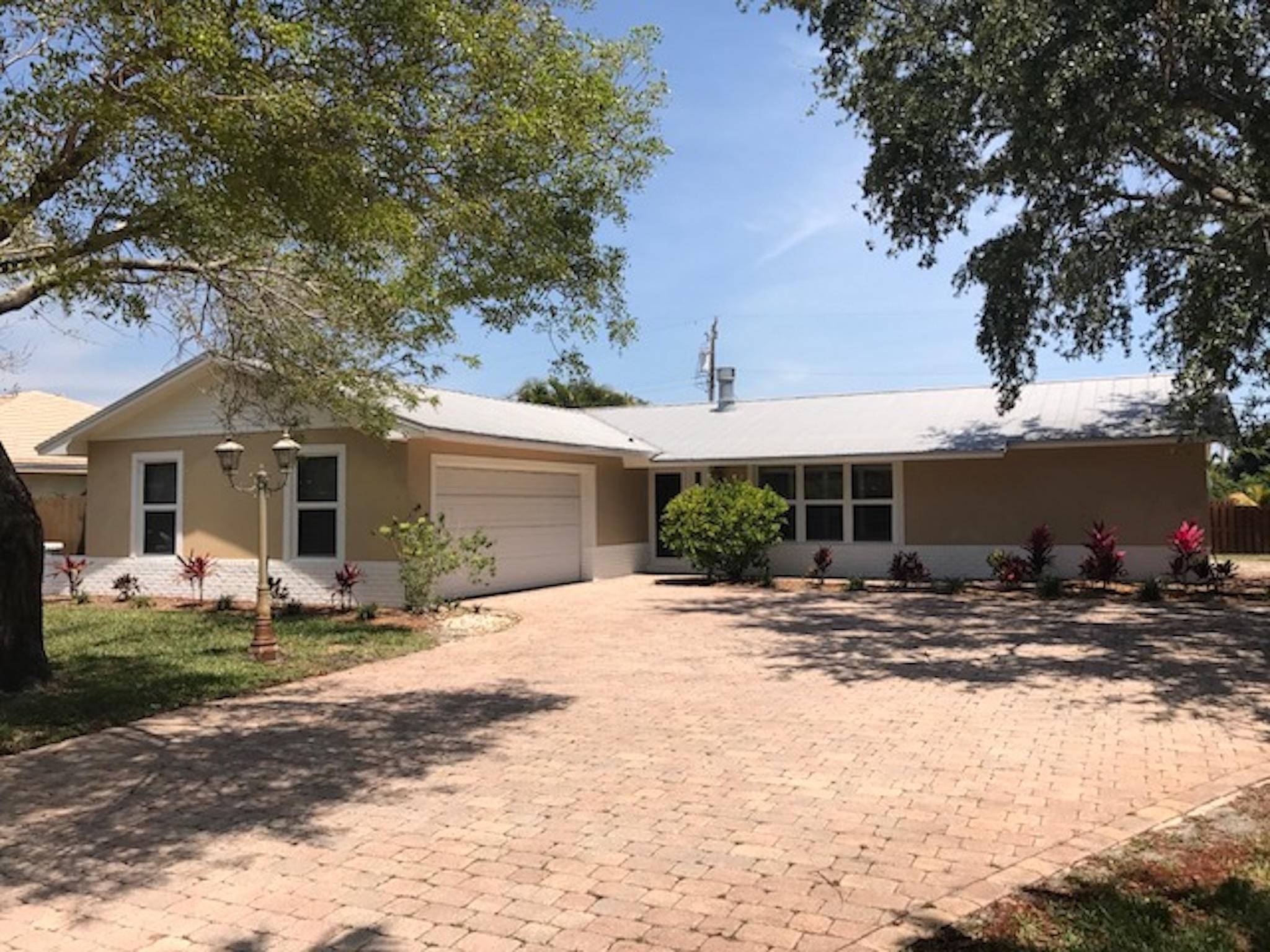 Tequesta, FL 33469,4835 Bimini RD