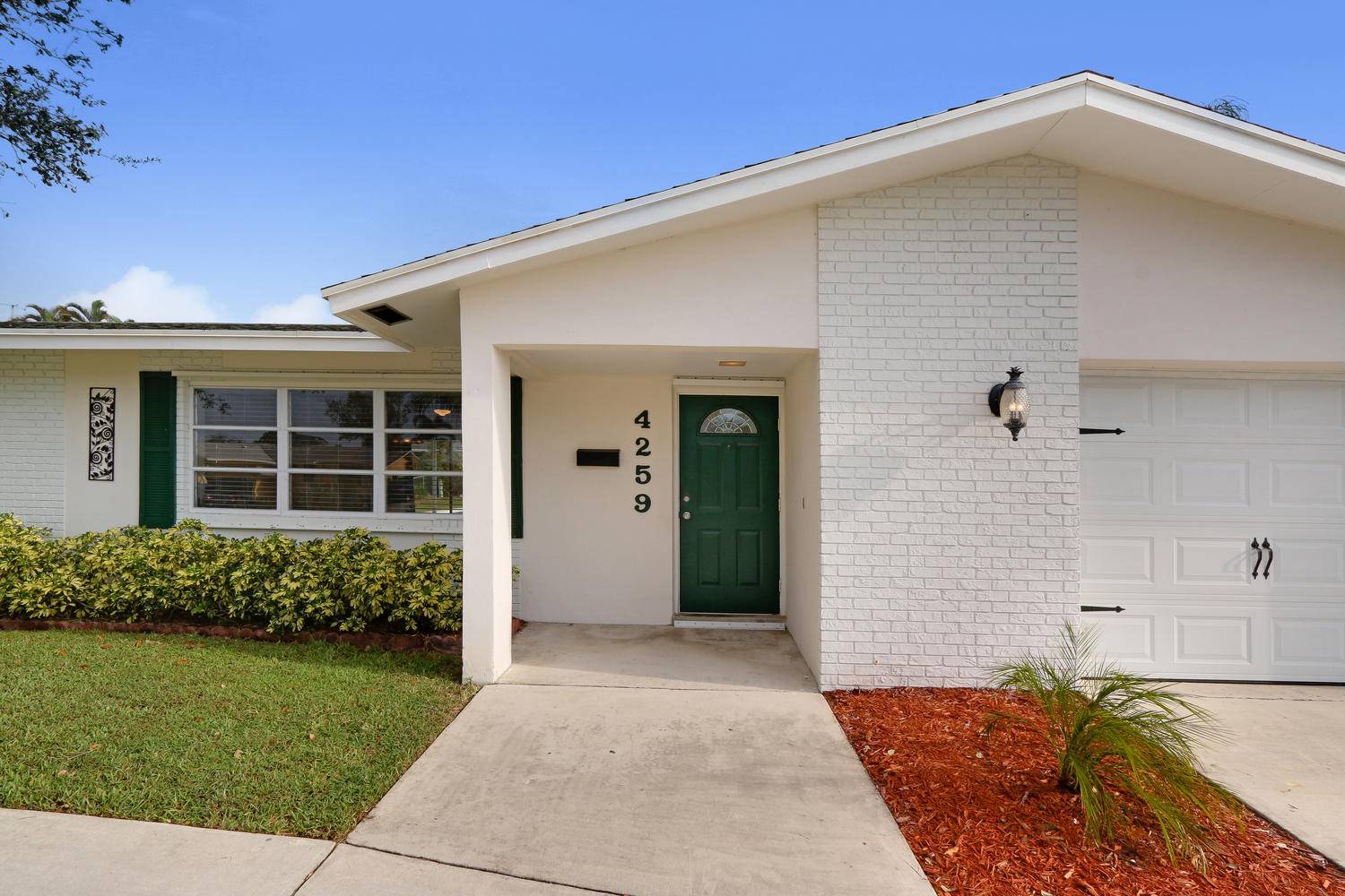 Palm Beach Gardens, FL 33410,4259 Honeysuckle AVE