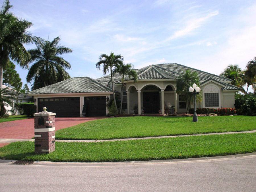 Wellington, FL 33414,15715 Cypress Creek LN