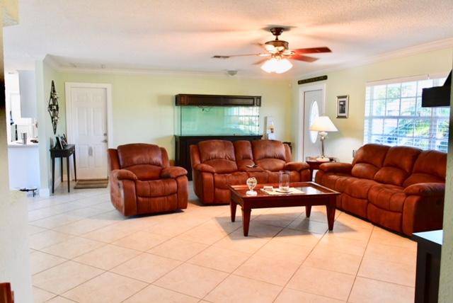 Lake Worth, FL 33467,9178 Bouquet RD