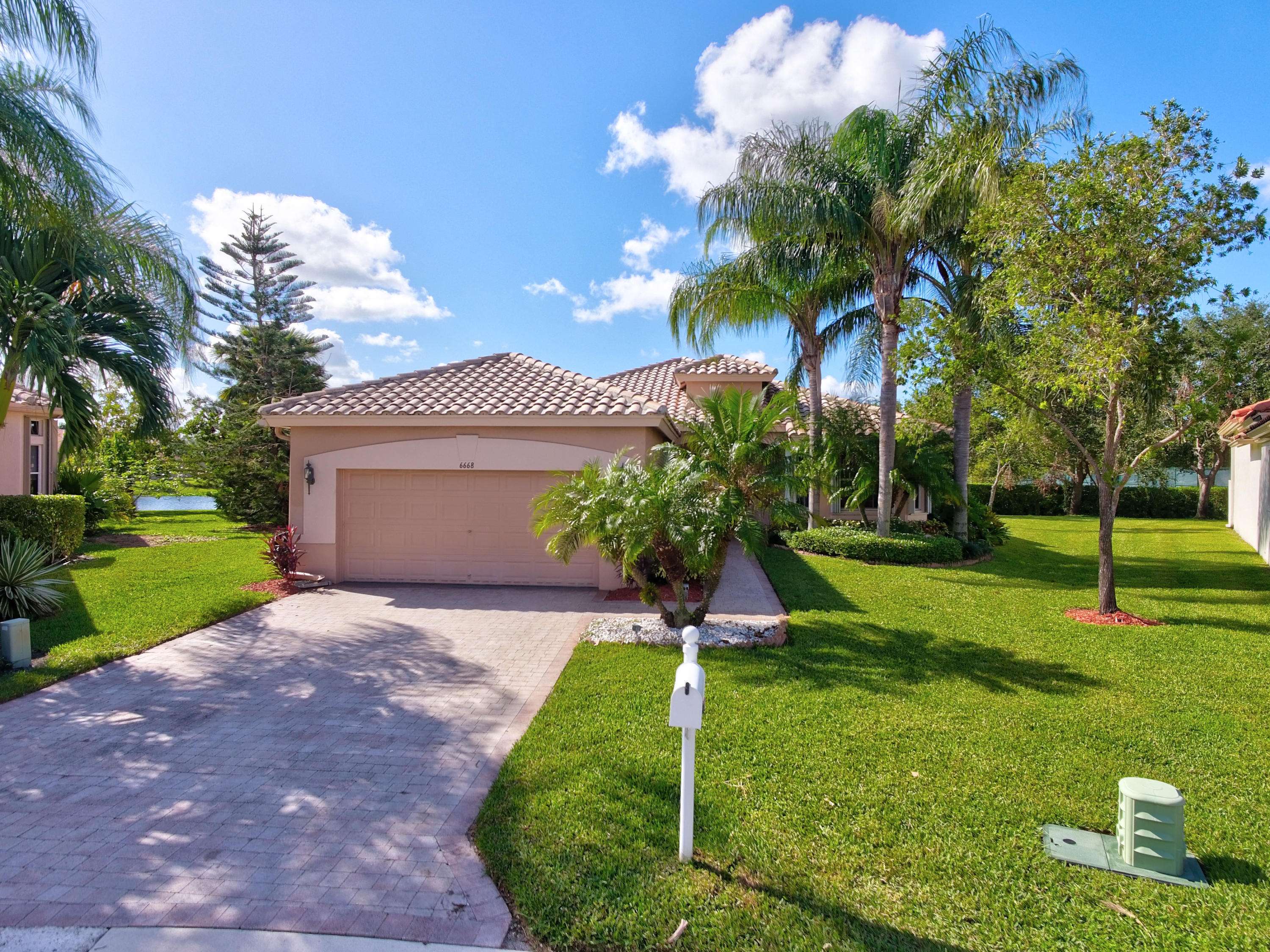 Lake Worth, FL 33467,6668 Pavone ST