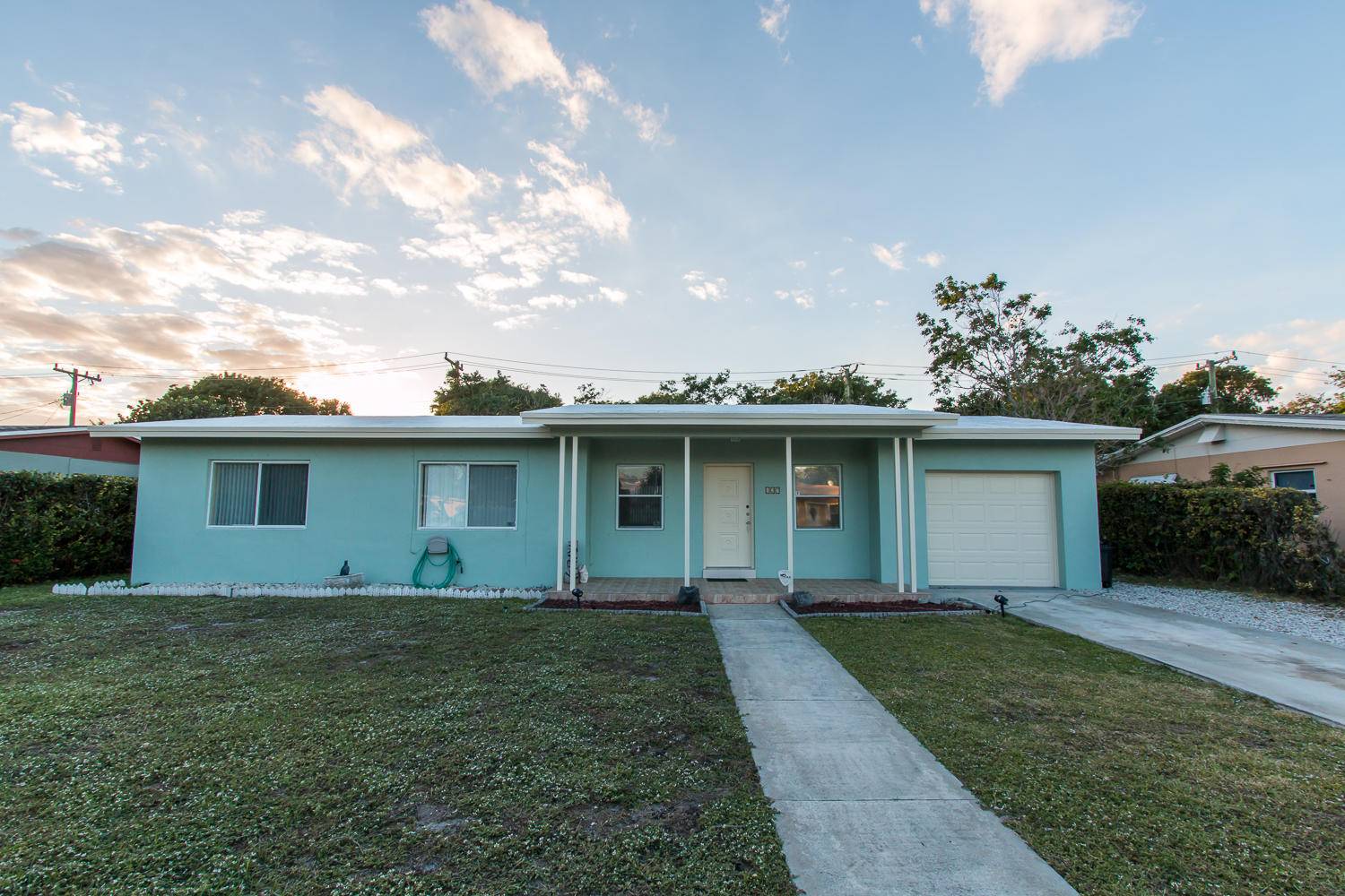 Lantana, FL 33462,127 N 13th PL