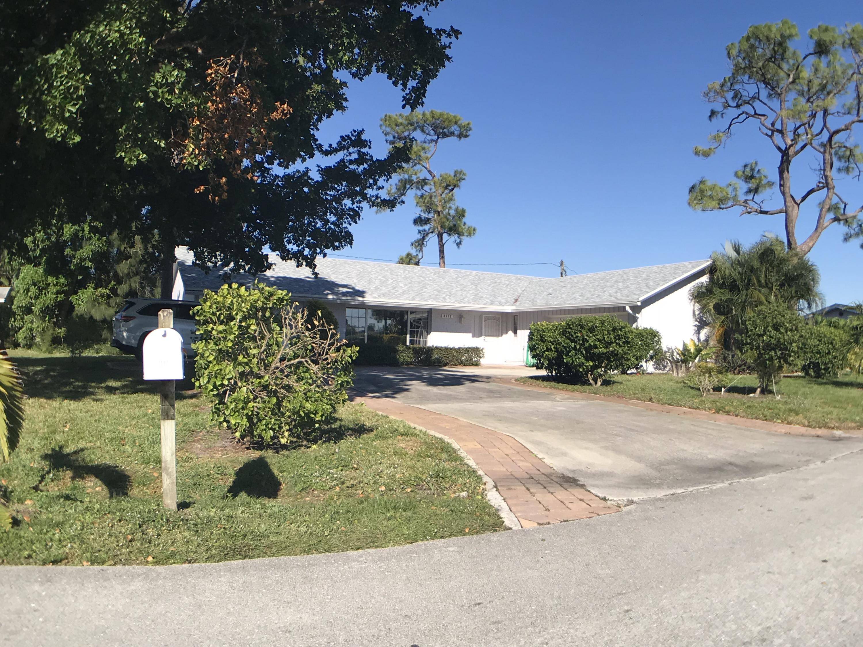 Lake Worth, FL 33461,3717 Jeanne AVE