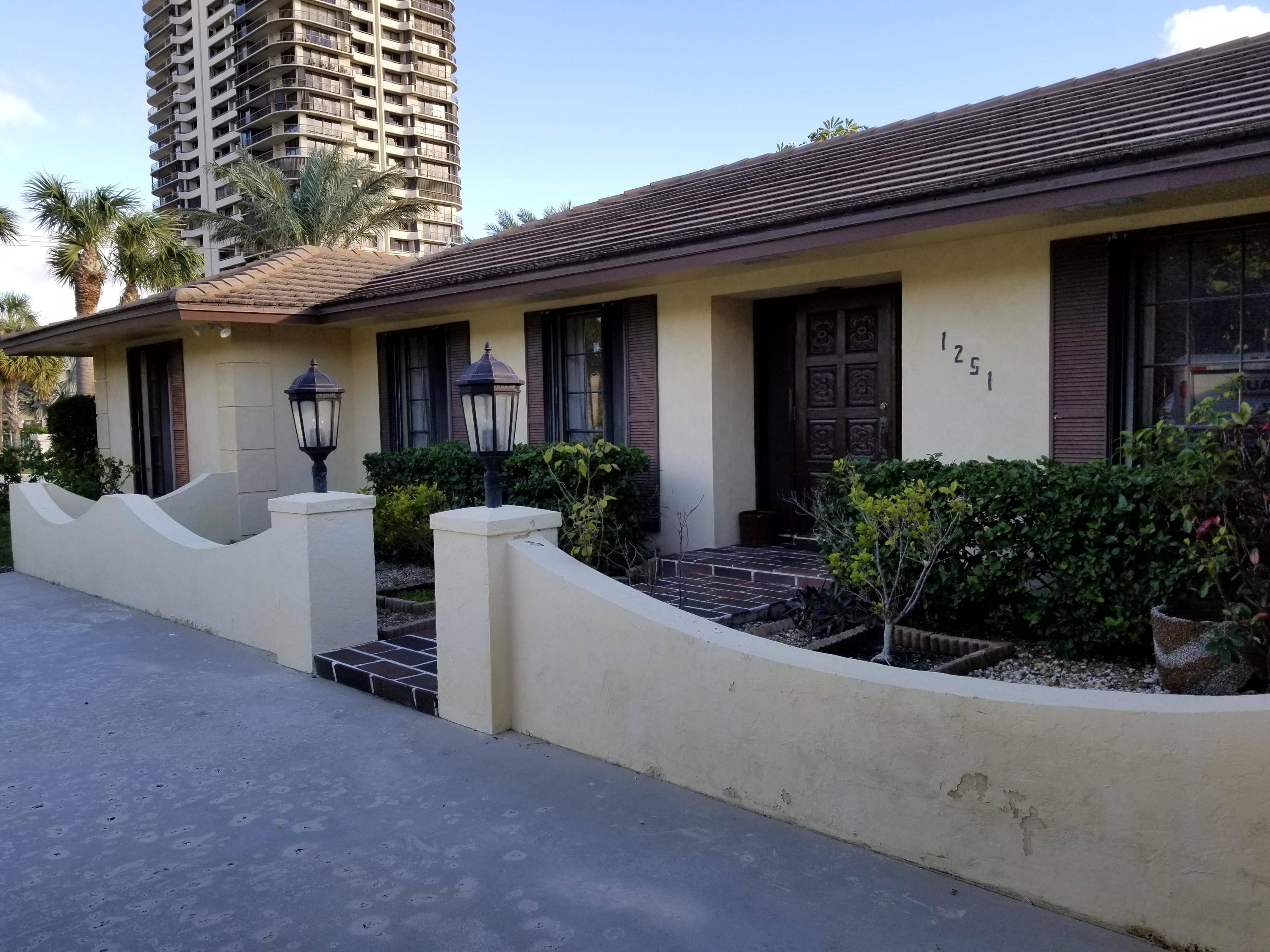 Singer Island, FL 33404,1251 Pine Point