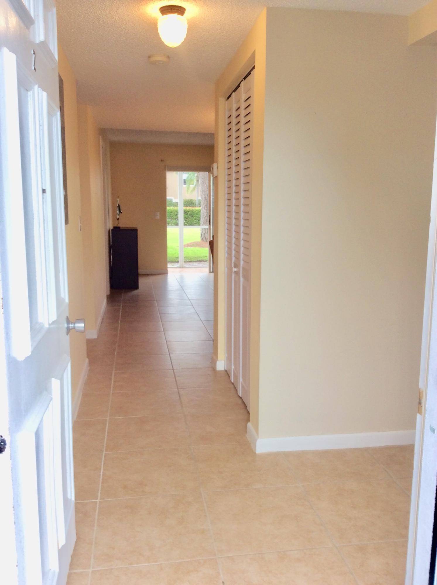 Tequesta, FL 33469,18081 SE Country Club DR 2