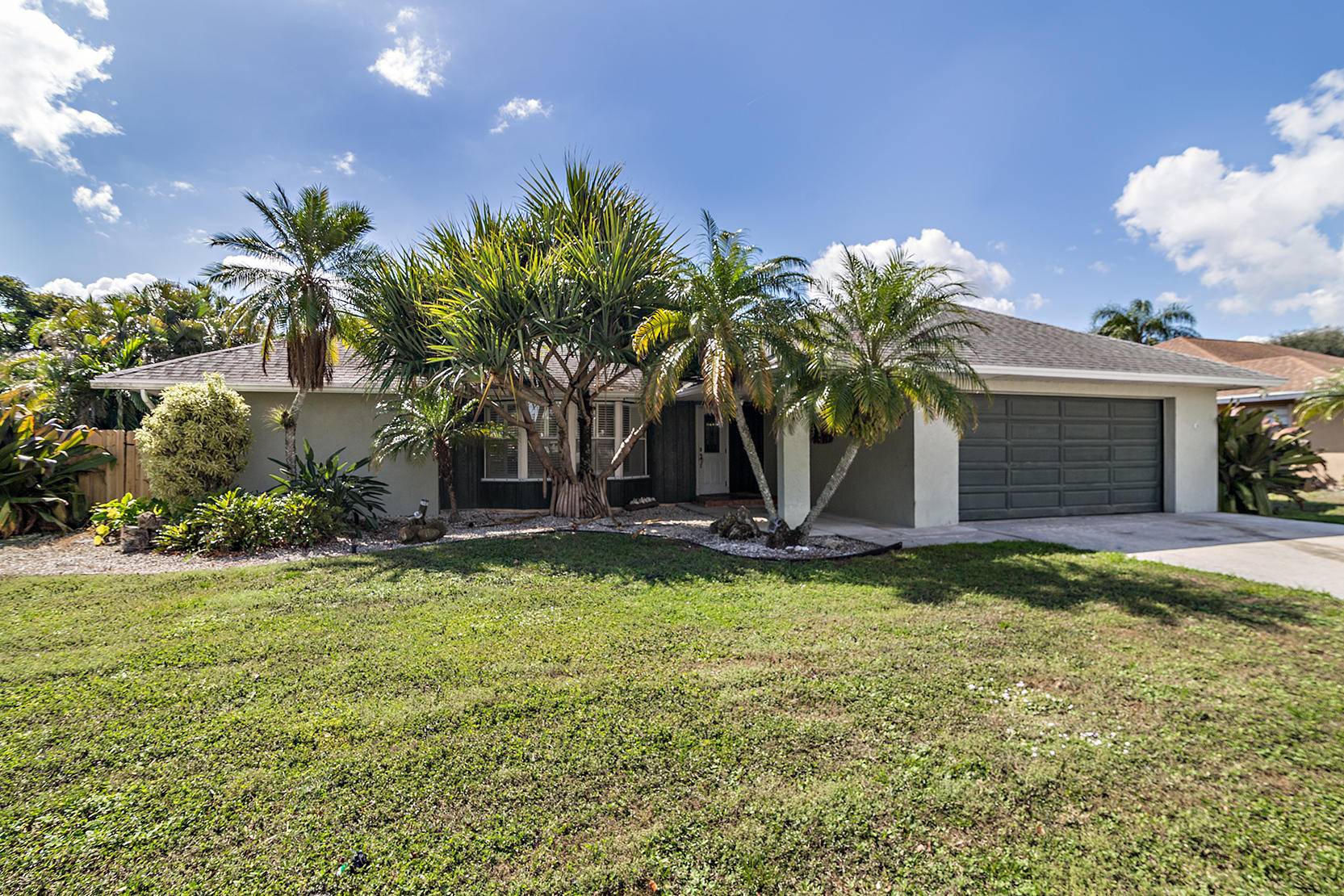 Wellington, FL 33414,11722 Greenbriar CIR