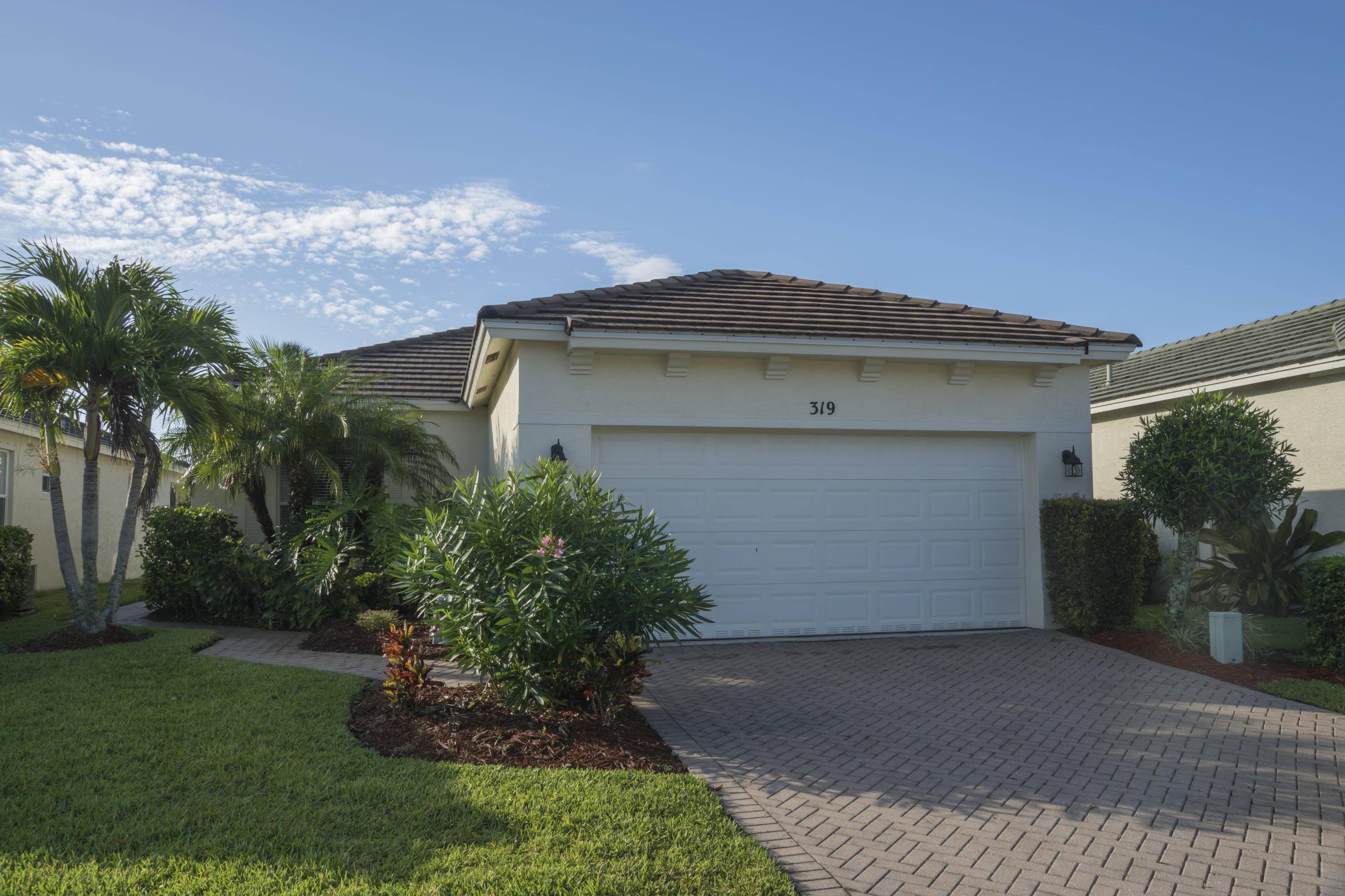 Port Saint Lucie, FL 34986,319 SW Coconut Key WAY