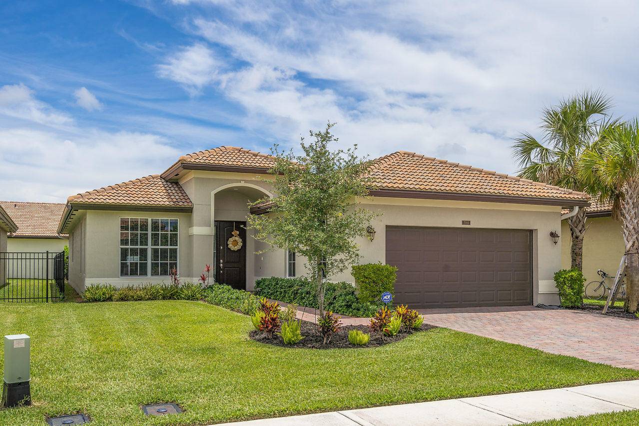 Lake Worth, FL 33463,7084 Damita DR