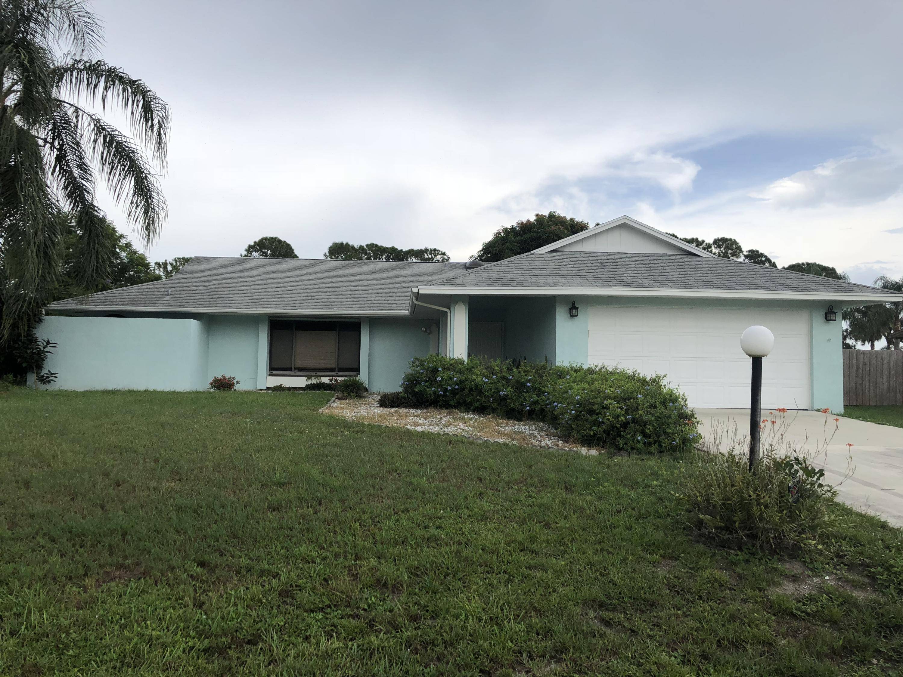 Port Saint Lucie, FL 34983,477 NE Midvale ST