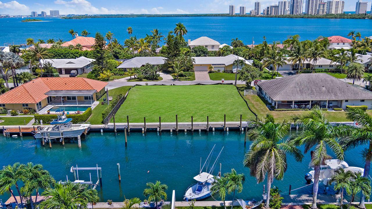 Singer Island, FL 33404,1091 Gulfstream WAY