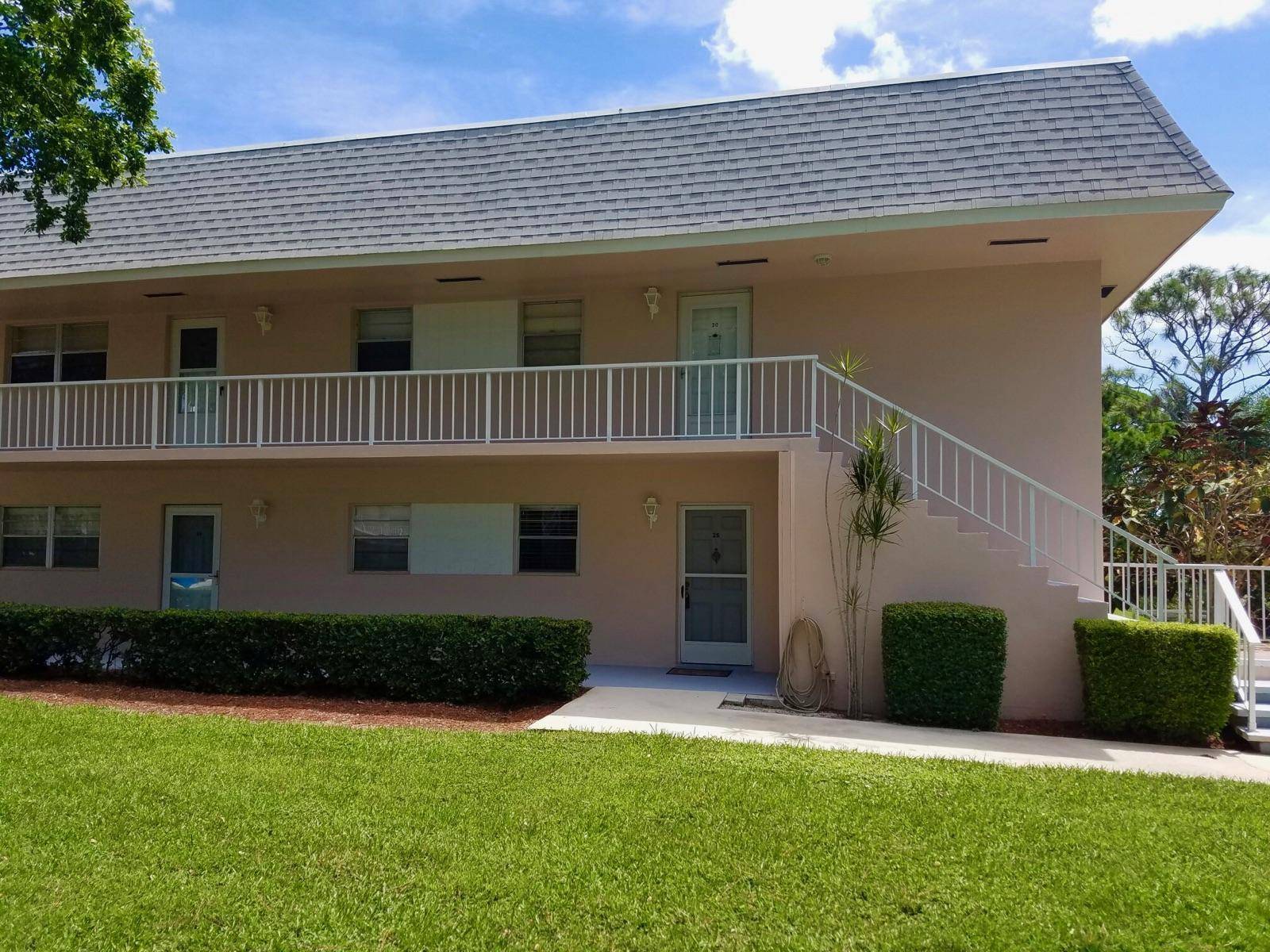 Tequesta, FL 33469,18081 SE Country Club DR 25