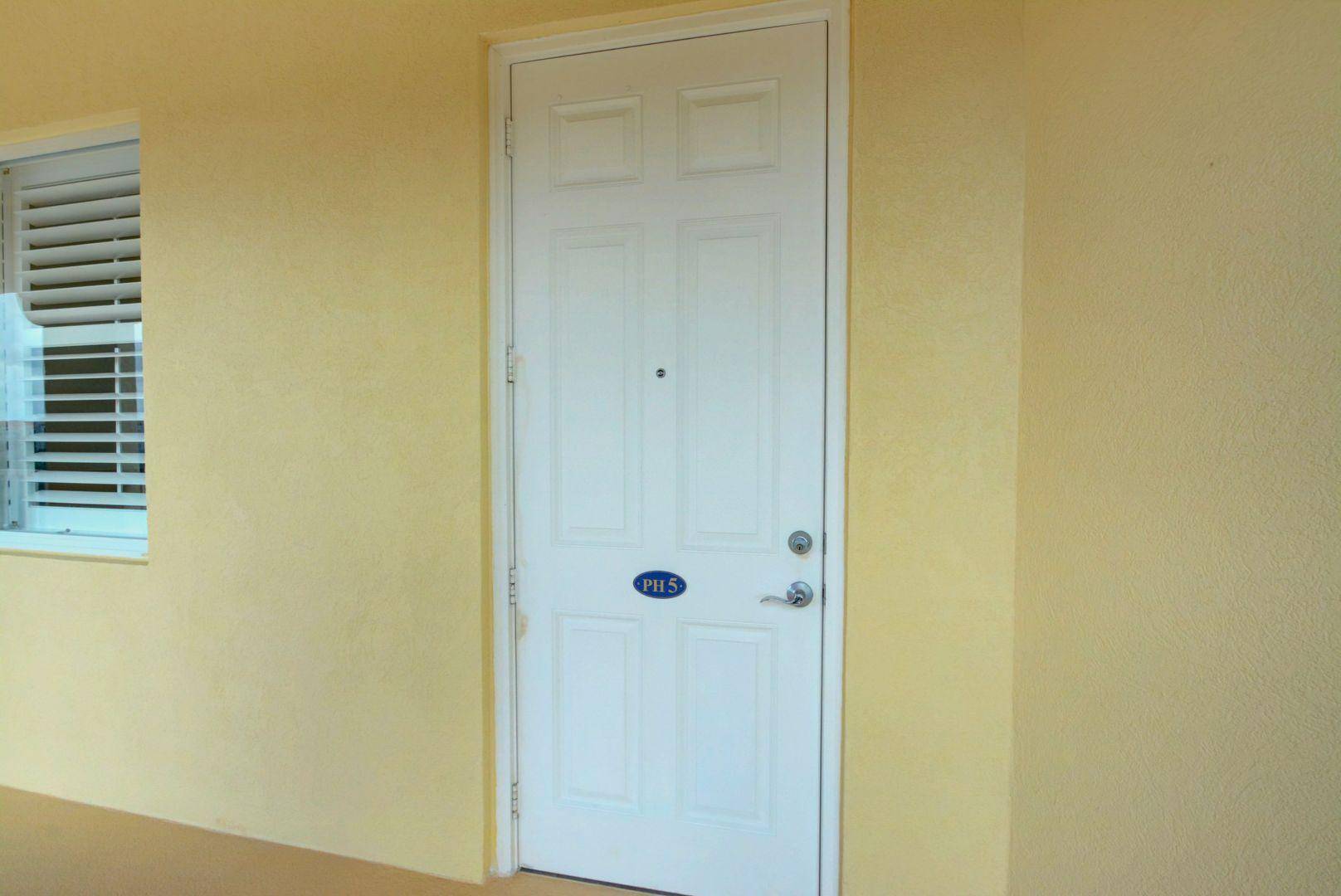 Fort Pierce, FL 34949,16 W Harbour Isle DR Ph5