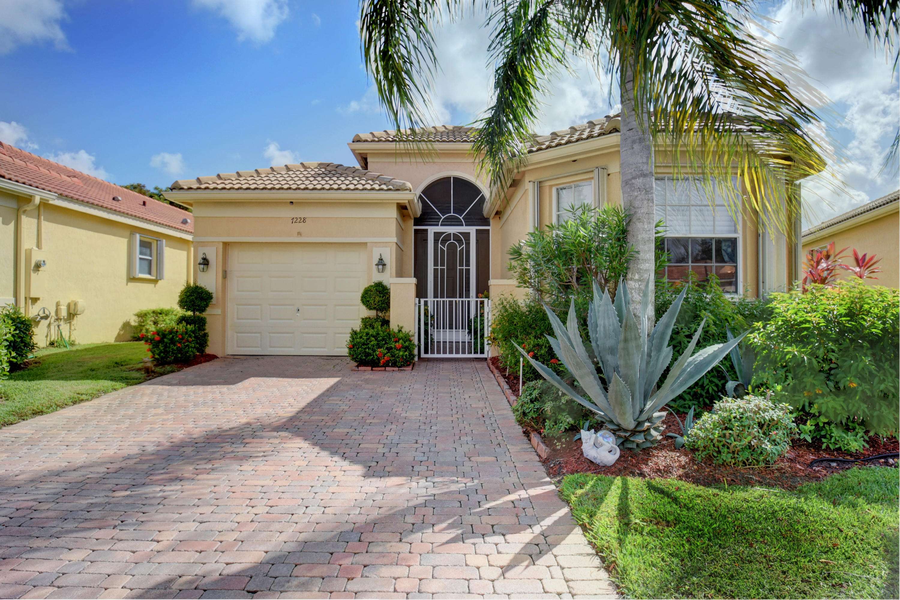 Delray Beach, FL 33446,7228 Cataluna CIR