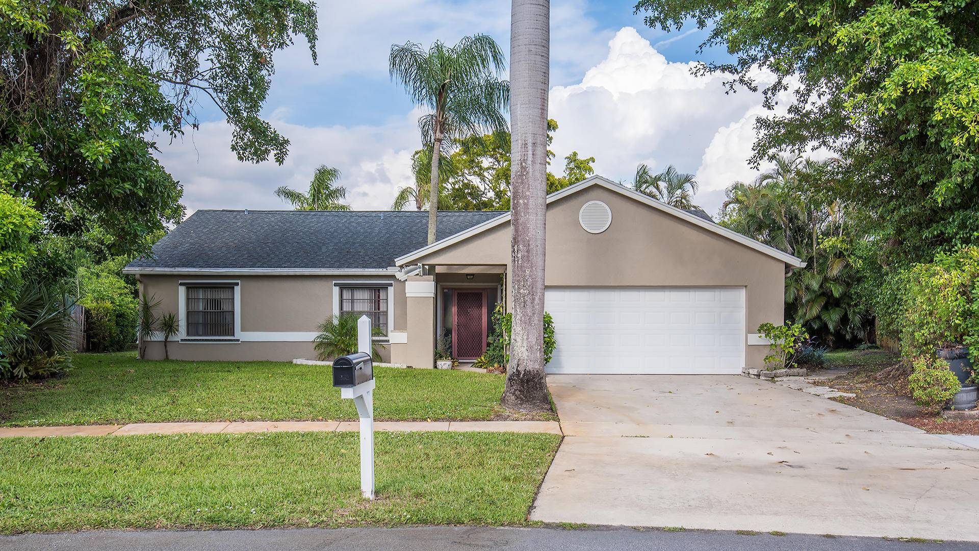 Boynton Beach, FL 33436,3 Cedar CIR