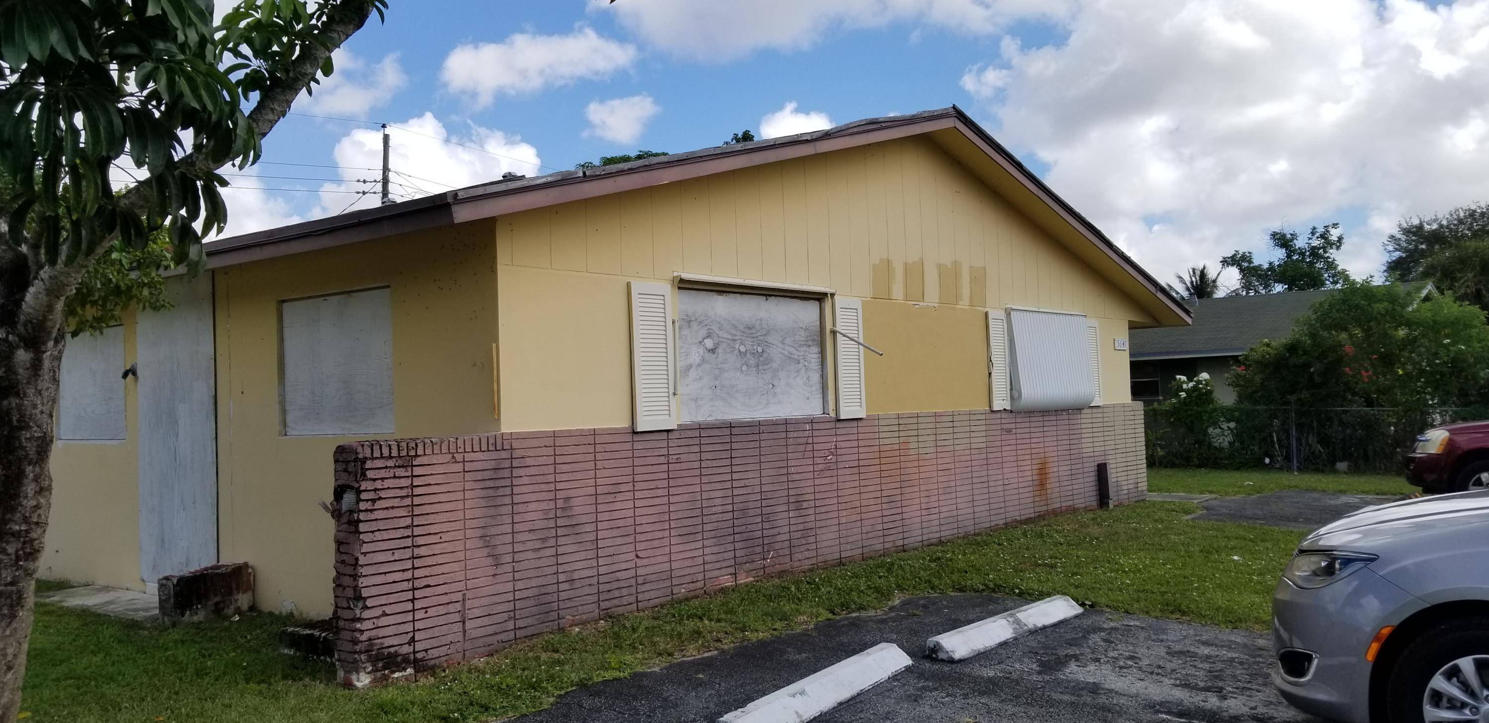 Lauderhill, FL 33313,5641 NW 15th ST