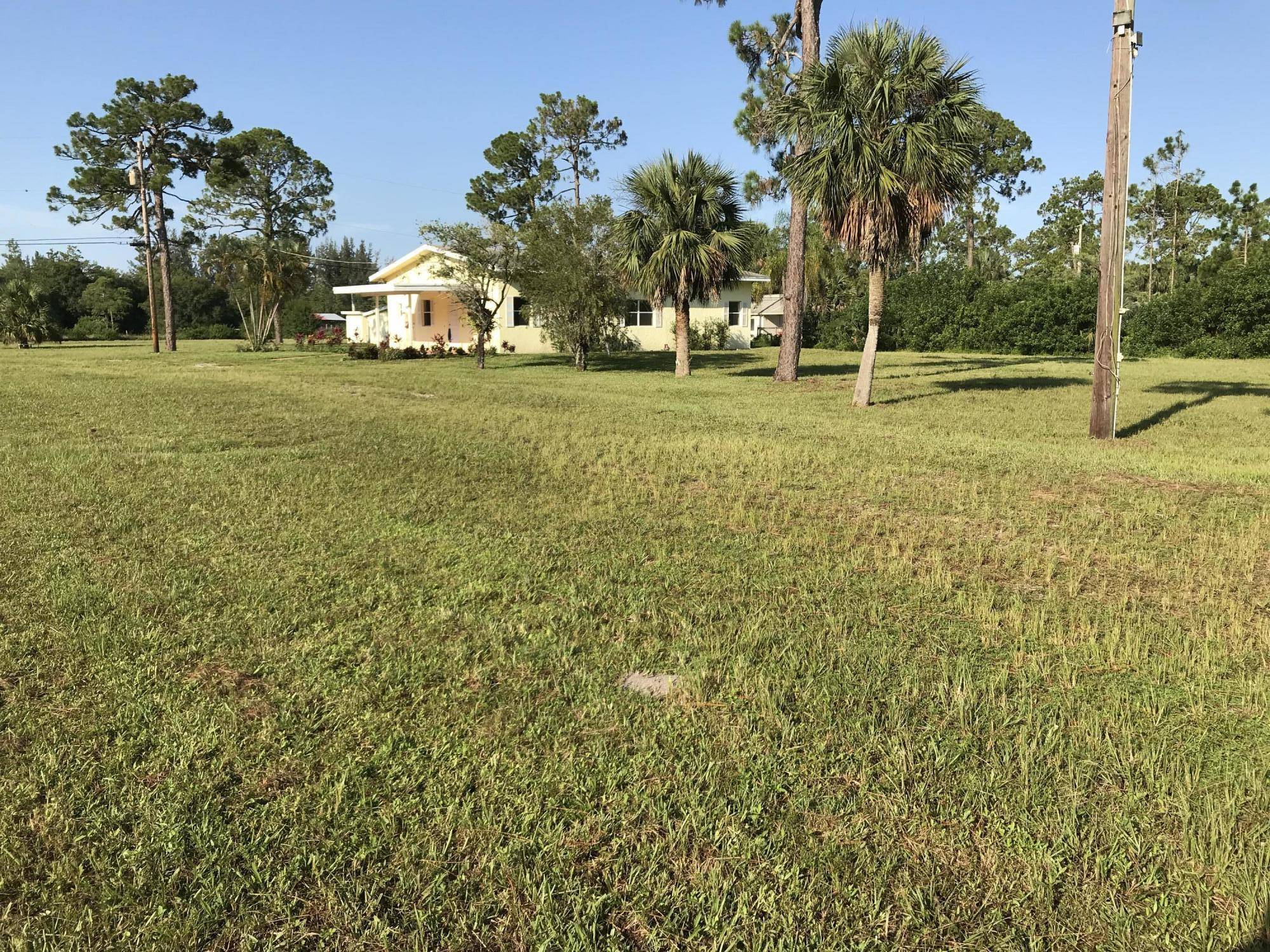 Loxahatchee Groves, FL 33470,14844 Gruber LN