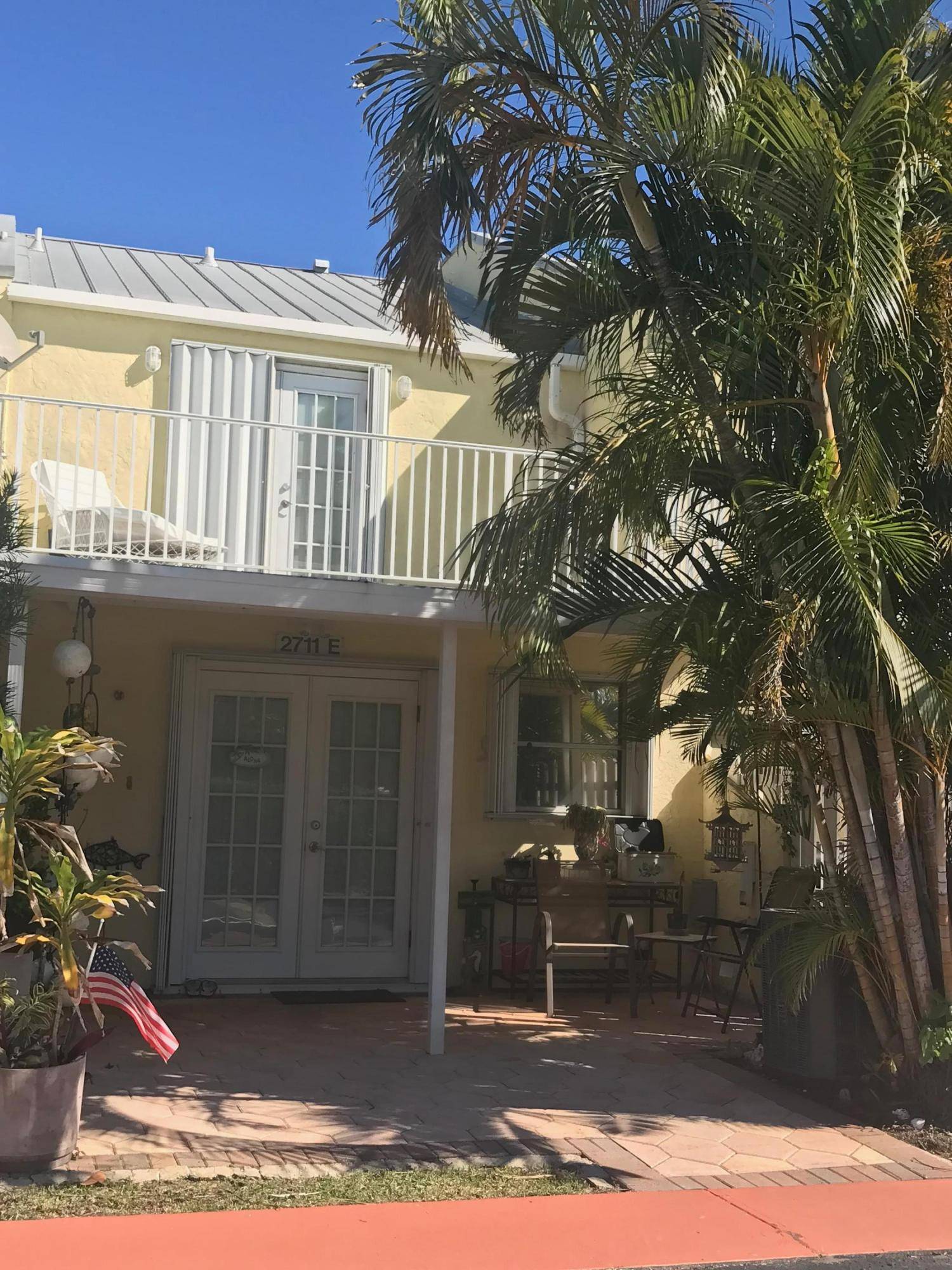Hutchinson Island, FL 34949,2711 N Highway A1a E