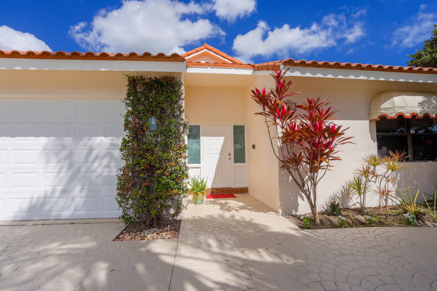Boca Raton, FL 33487,235 NW 70th ST