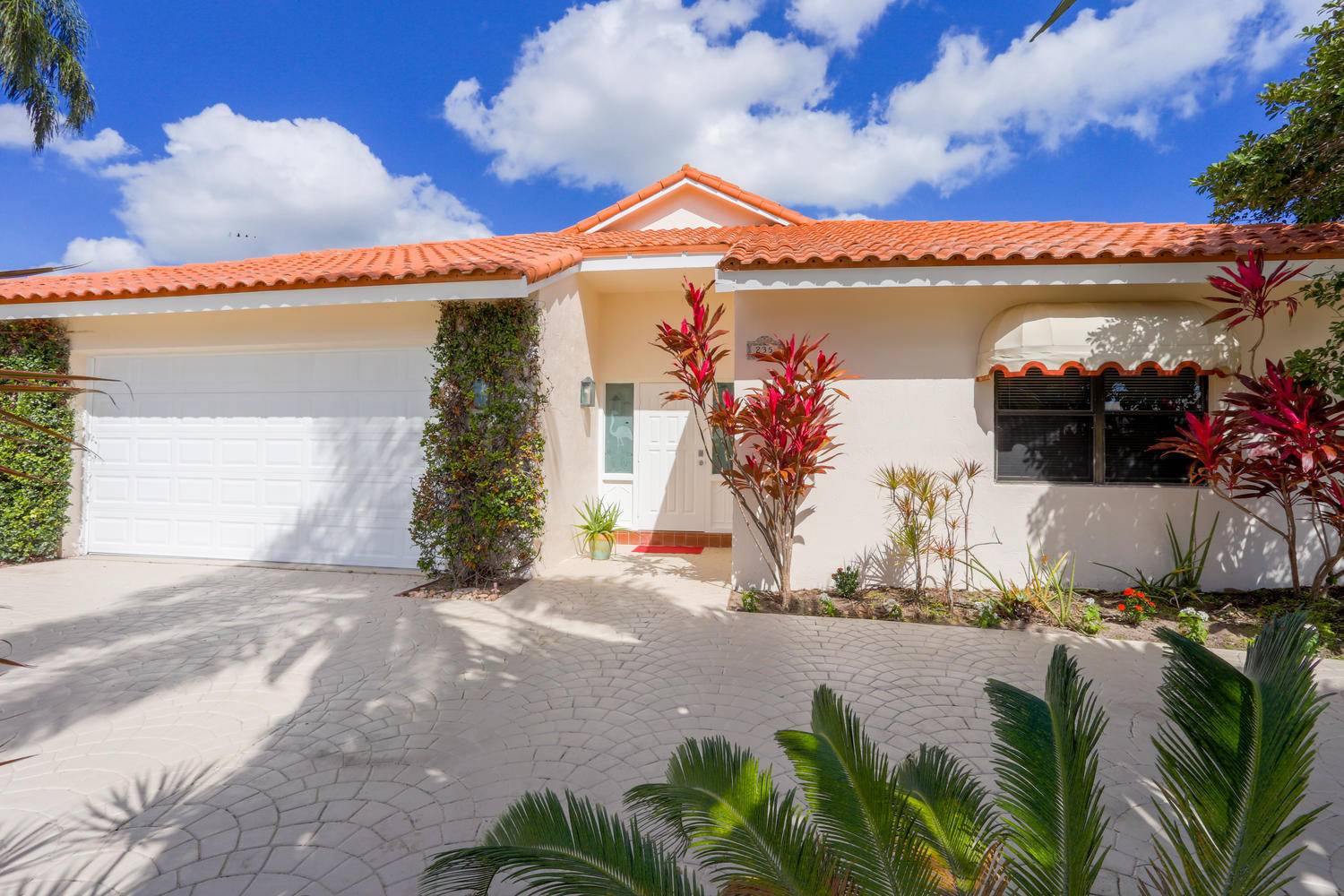 Boca Raton, FL 33487,235 NW 70th ST