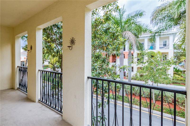 Pompano Beach, FL 33060,14 SW 6 CT