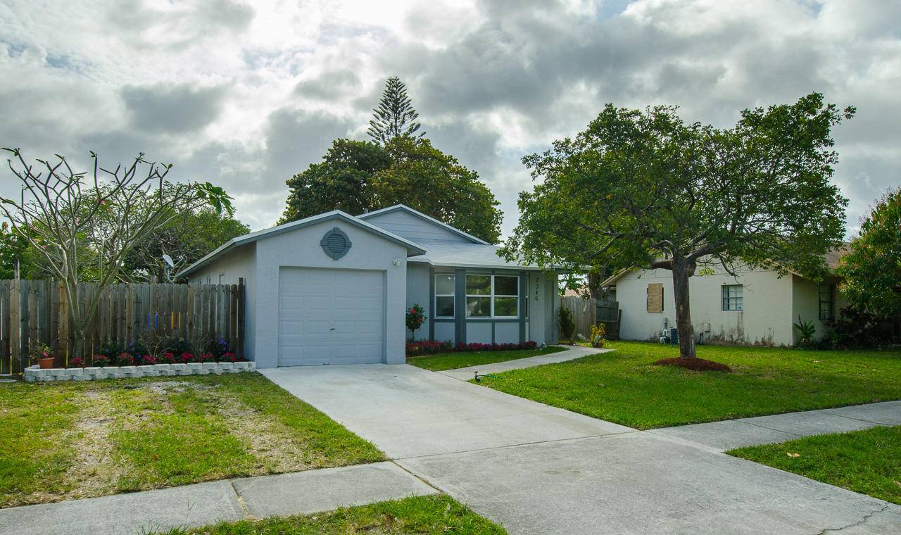 Lantana, FL 33462,7346 San Castle BLVD