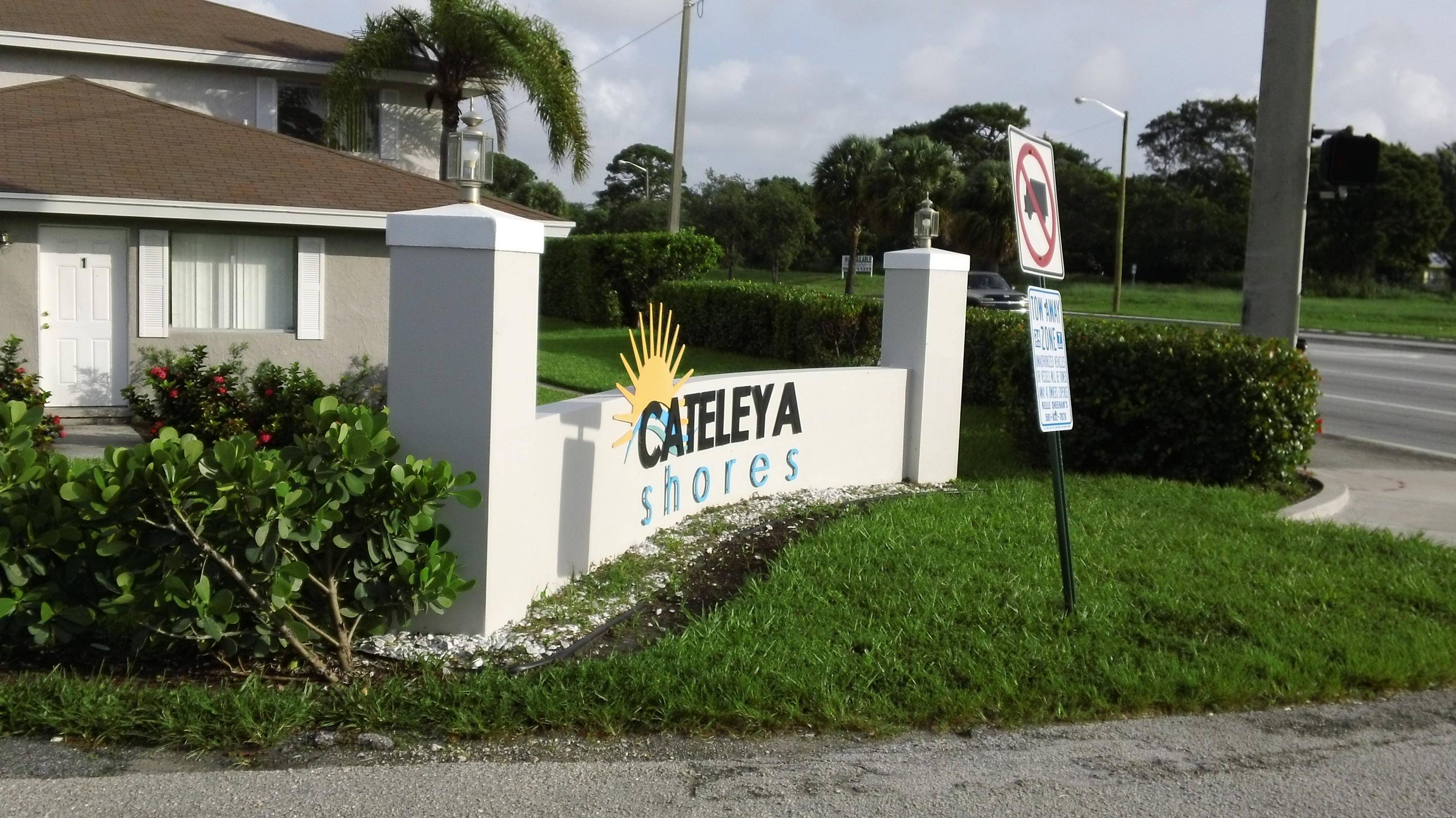 Mangonia Park, FL 33407,727 W Tiffany DR 3