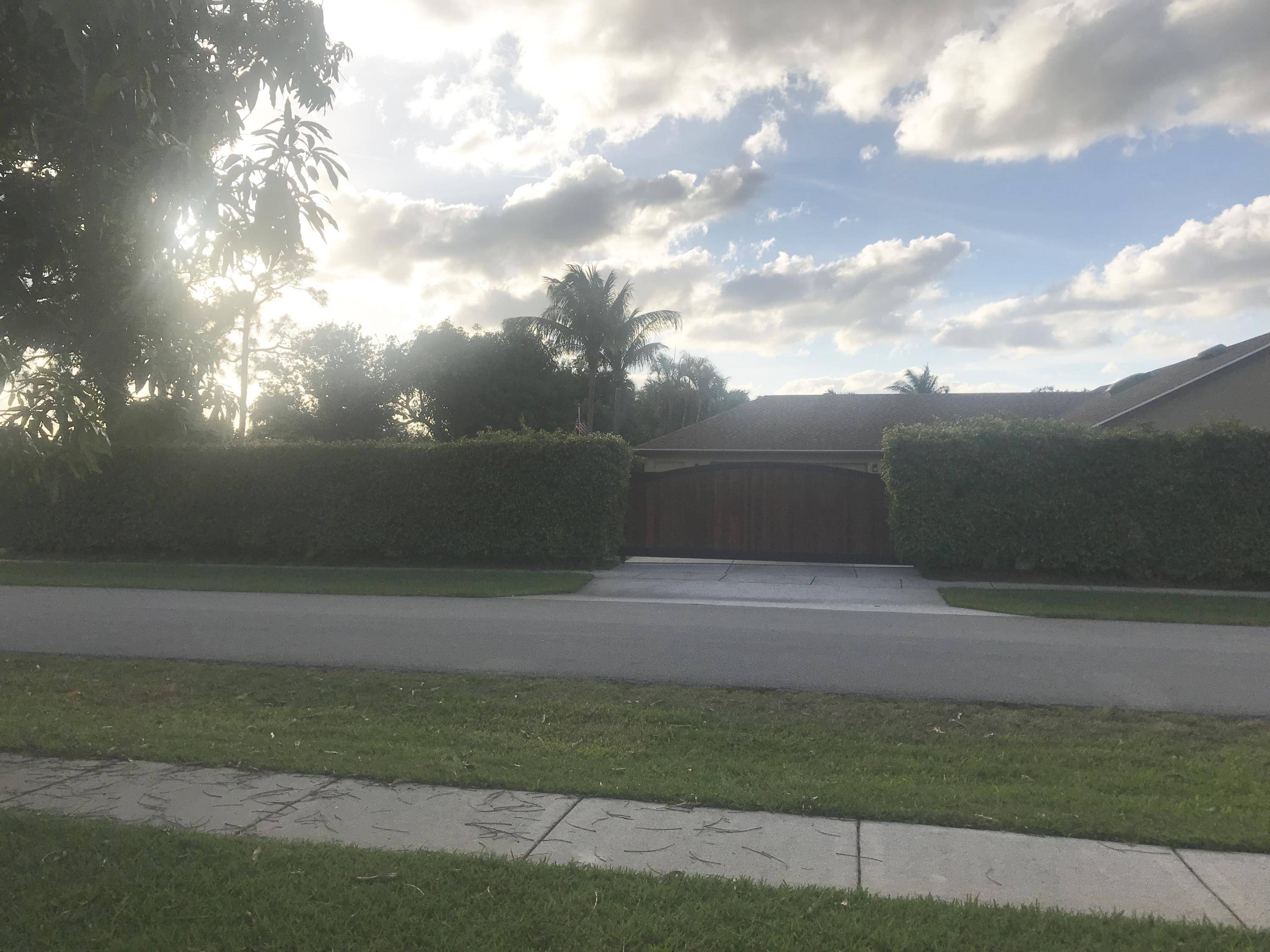 Lake Worth, FL 33467,5047 N N Whitewood CV