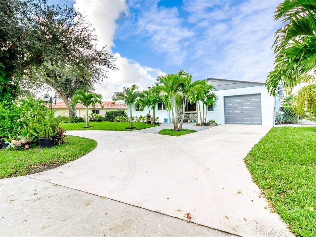 Lake Clarke Shores, FL 33406,7911 W Lake DR