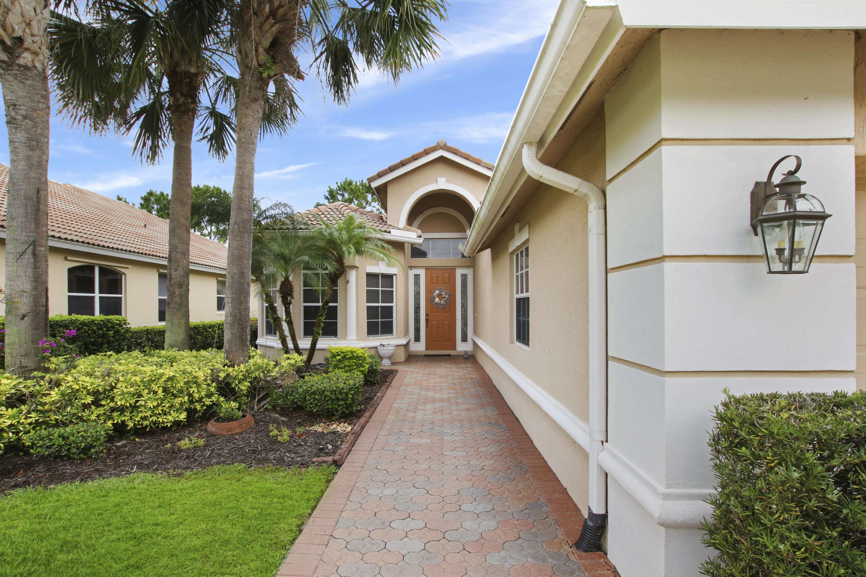 Port Saint Lucie, FL 34986,7655 Greenbrier CIR