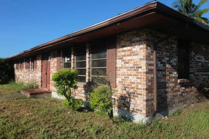 South Bay, FL 33493,220 SW 5th AVE