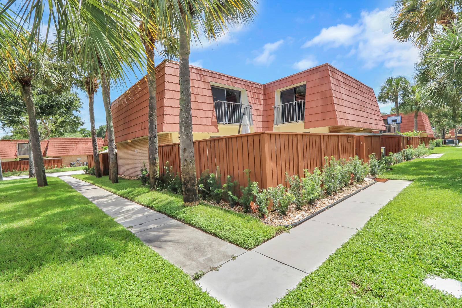 Boynton Beach, FL 33436,756 Buttonwood LN