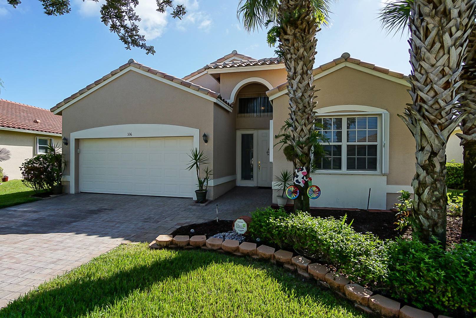 Port Saint Lucie, FL 34986,336 NW Shoreline CIR