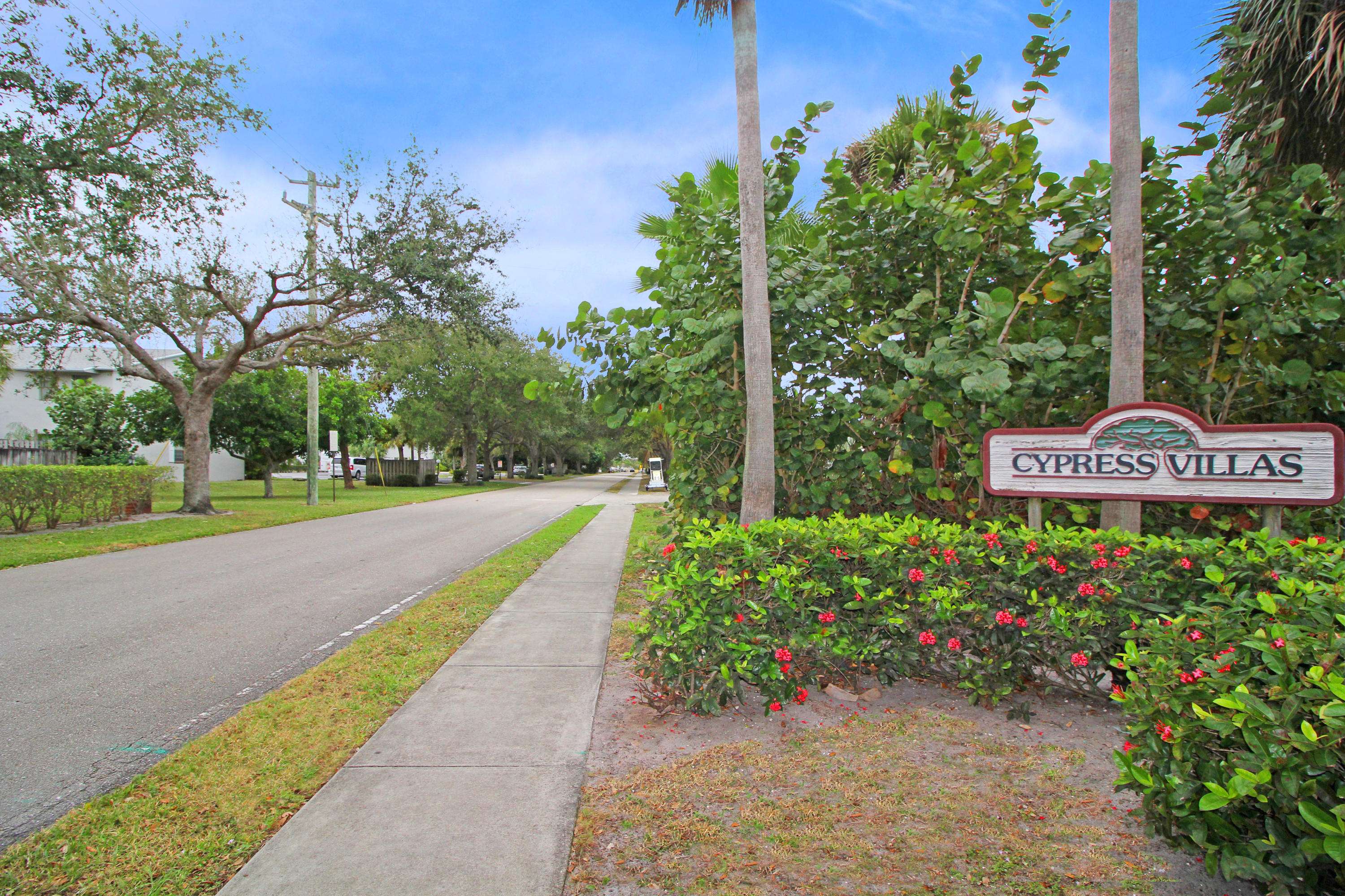 Tequesta, FL 33469,422 N Cypress DR C