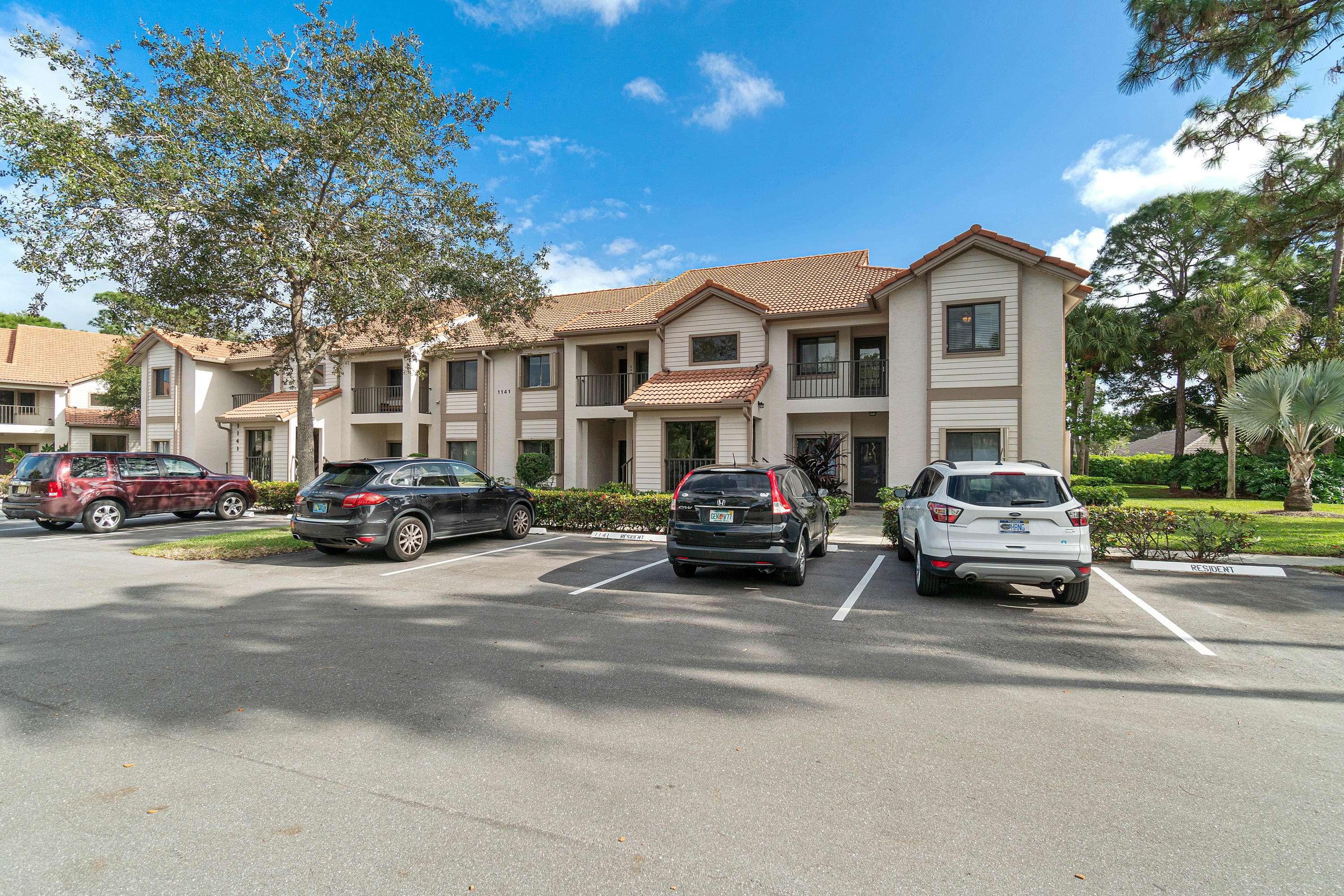 Palm Beach Gardens, FL 33418,1141 Duncan CIR 204