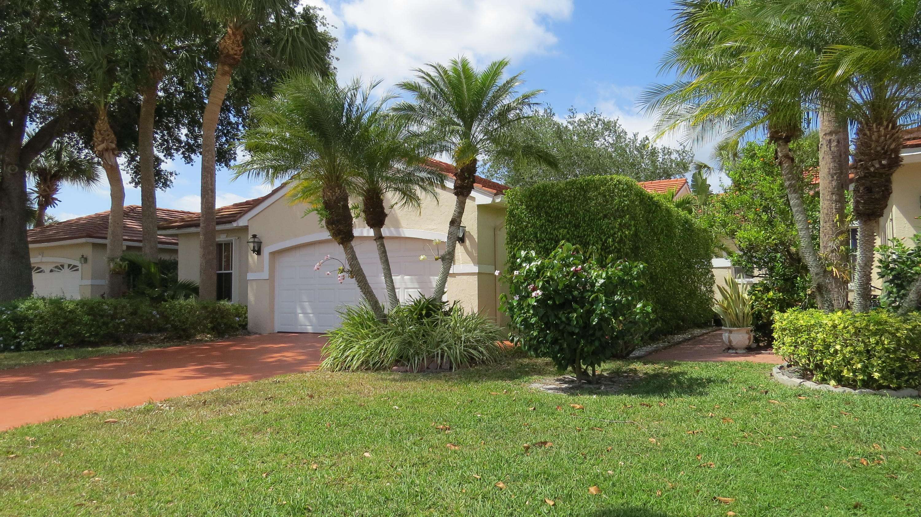 Wellington, FL 33414,2663 Country Golf DR