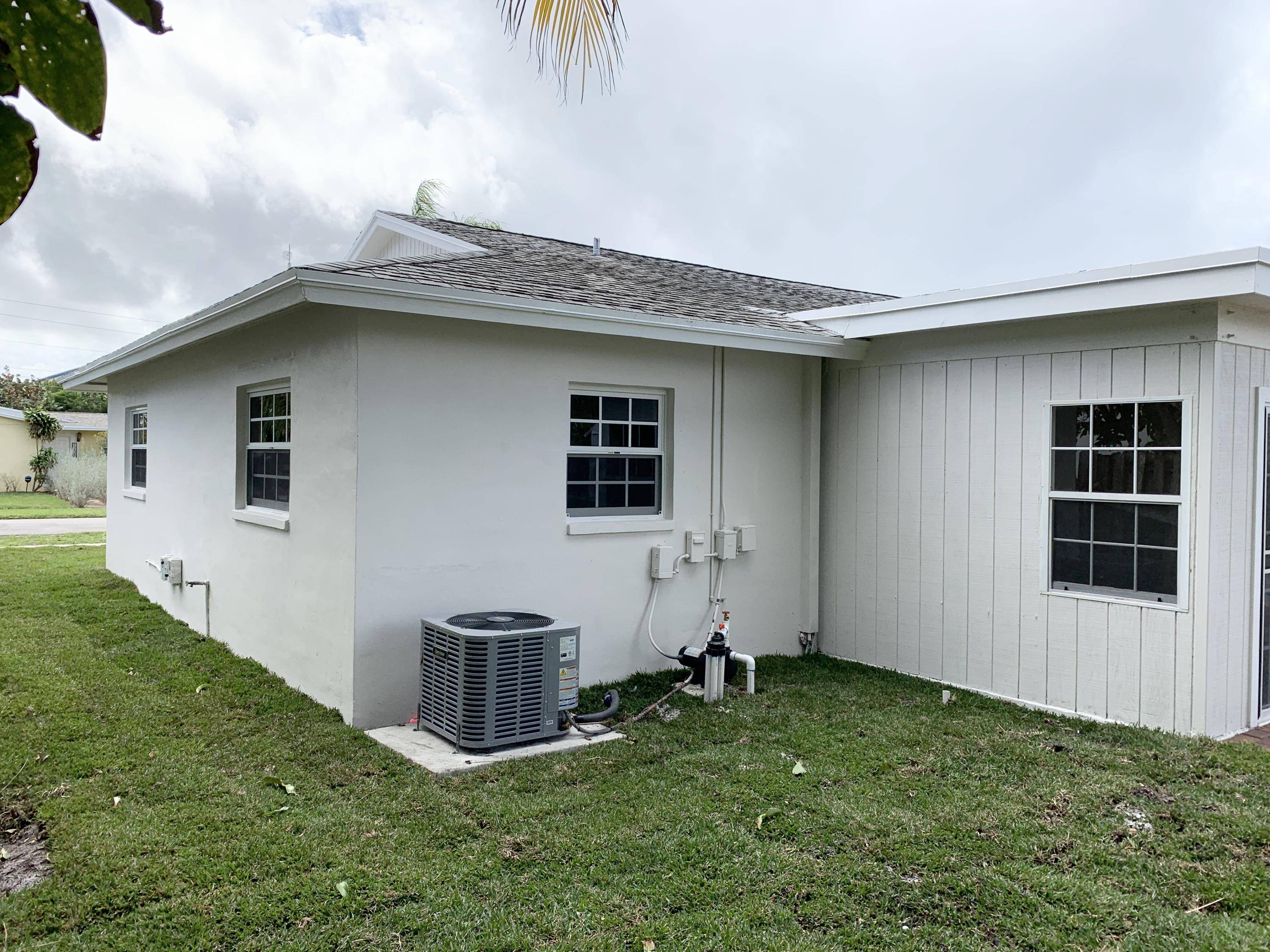 Lantana, FL 33462,1209 W Broward ST