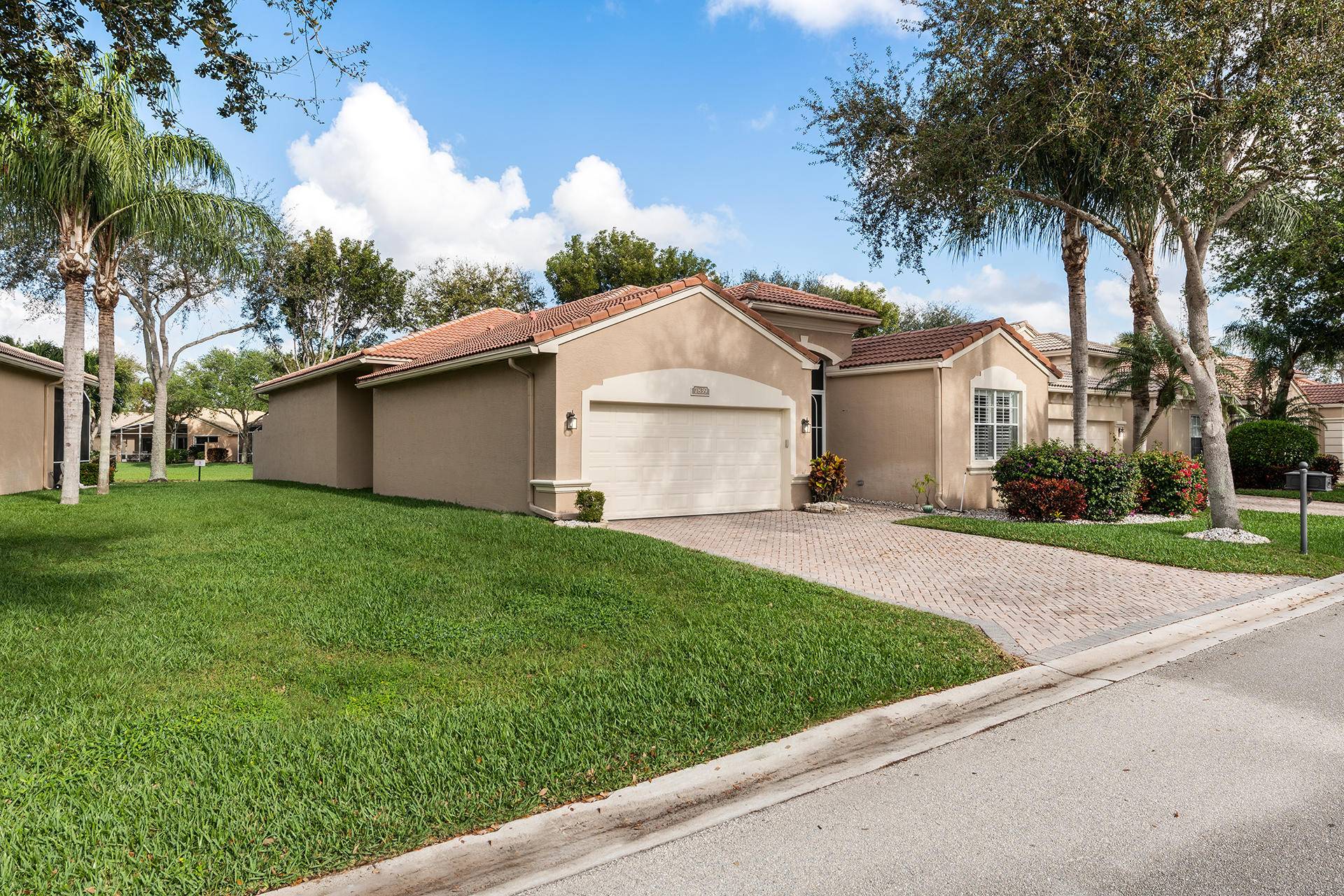 Boynton Beach, FL 33437,7839 New Holland WAY