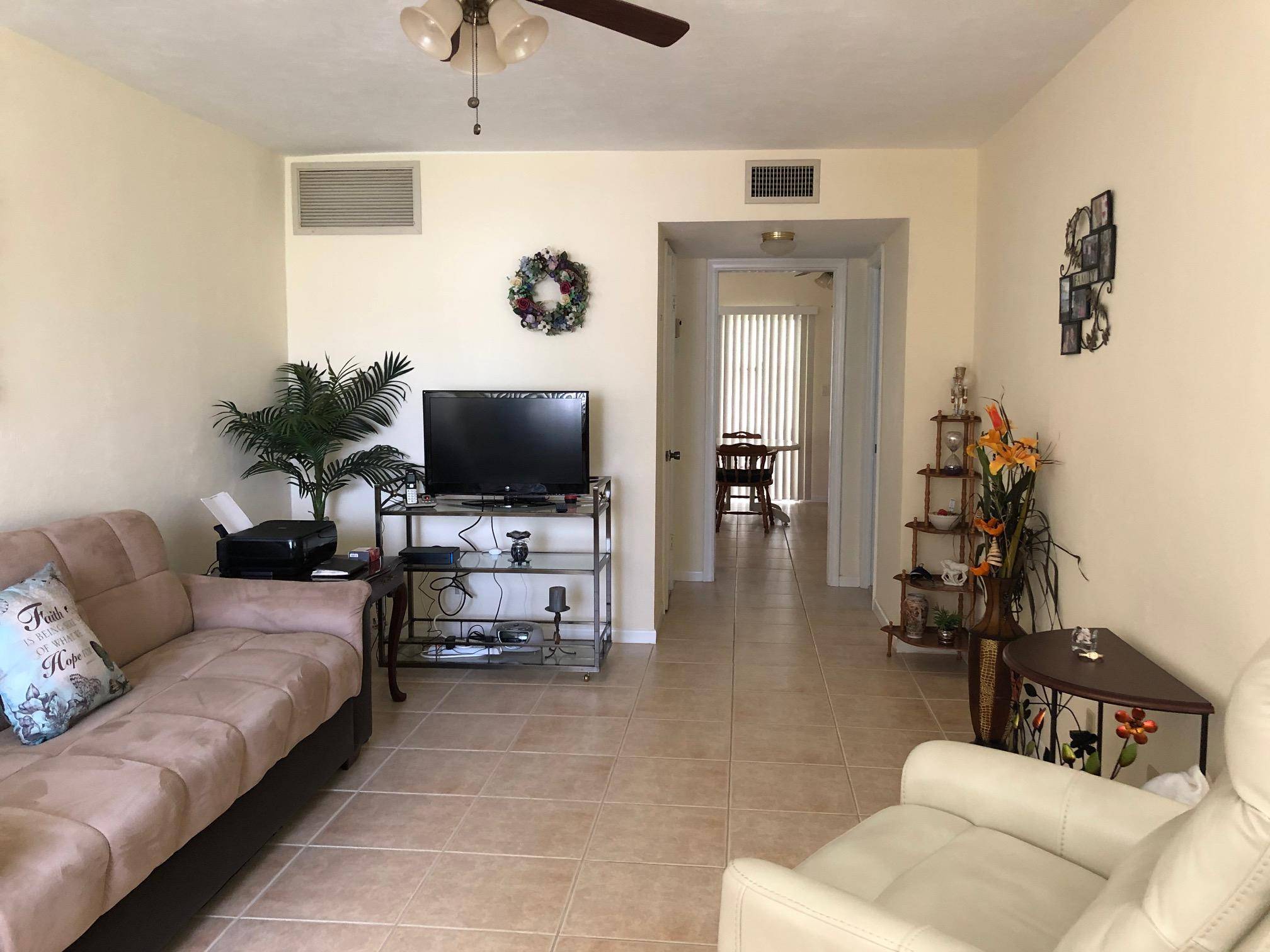 Lake Worth Beach, FL 33461,2290 Sunset AVE 4