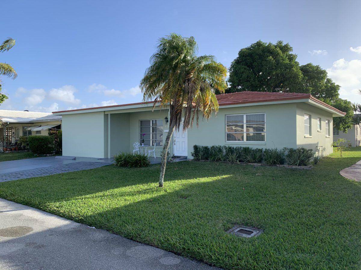 Tamarac, FL 33321,5722 NW 86th TER