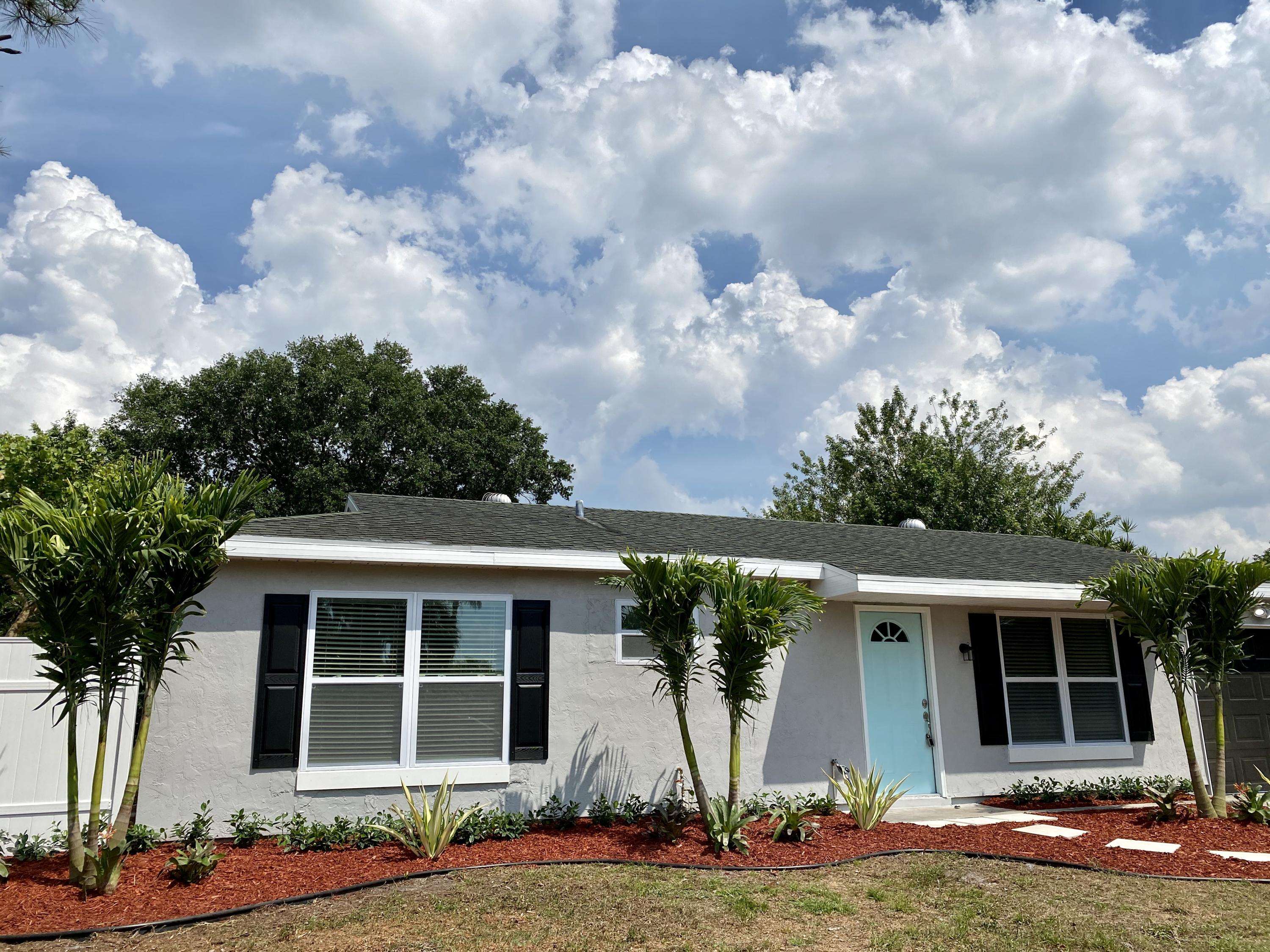 Port Saint Lucie, FL 34953,473 SW Kentwood RD