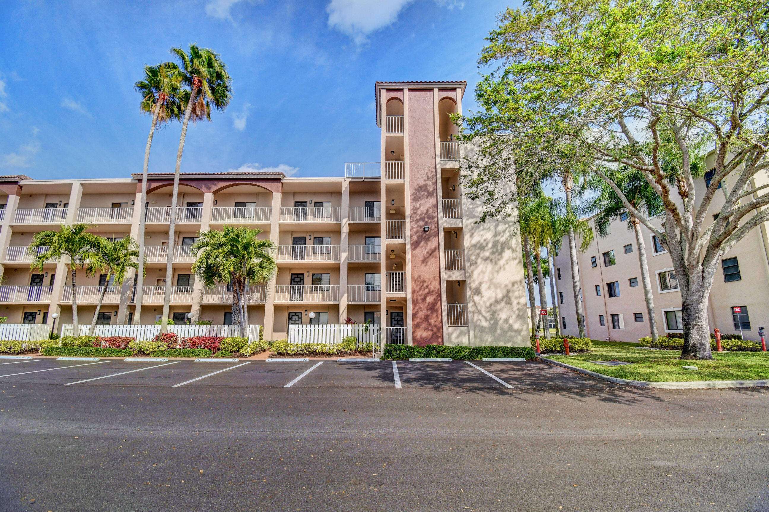 Delray Beach, FL 33484,6241 Pointe Regal CIR 110