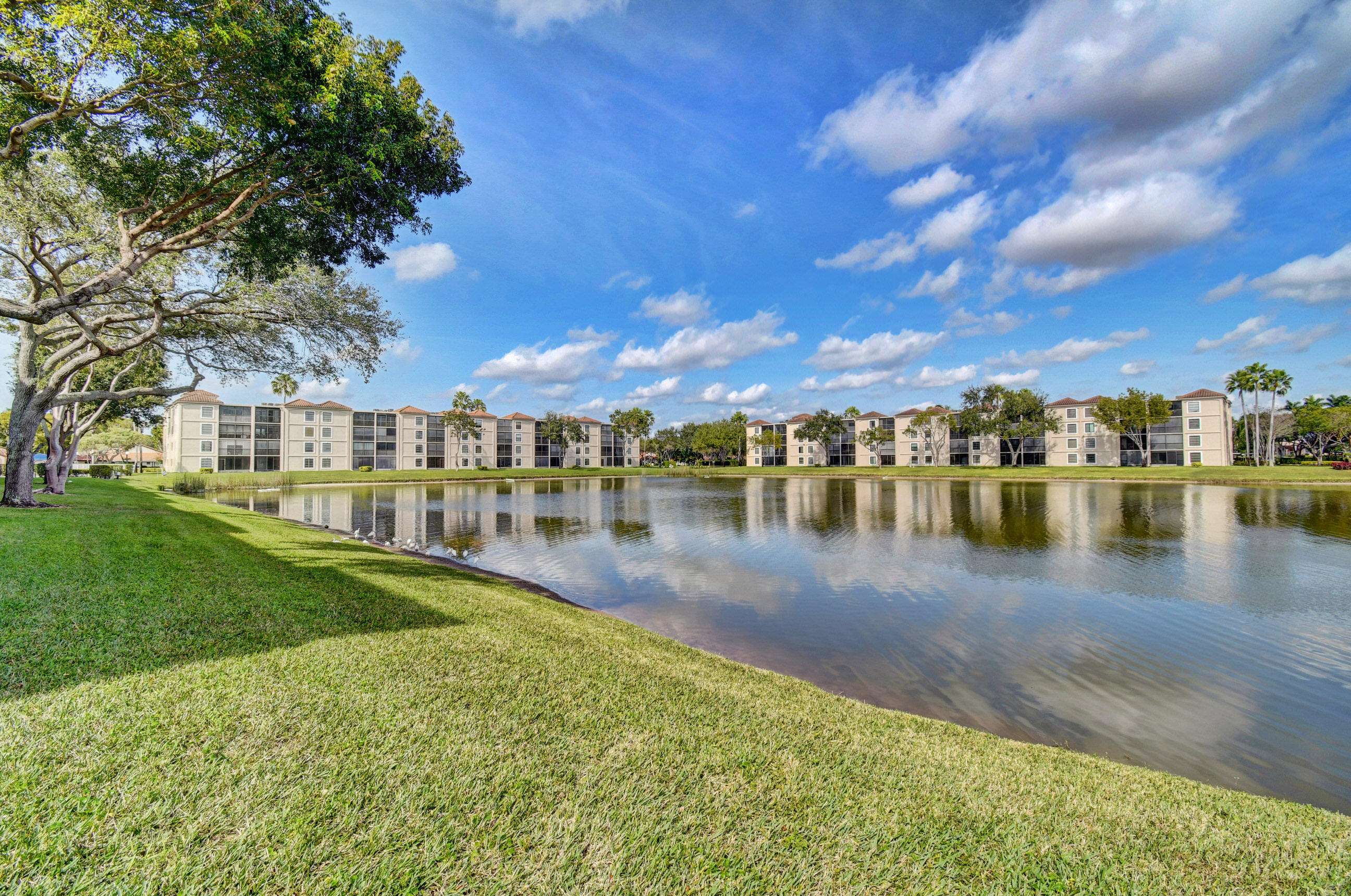 Delray Beach, FL 33484,6241 Pointe Regal CIR 110